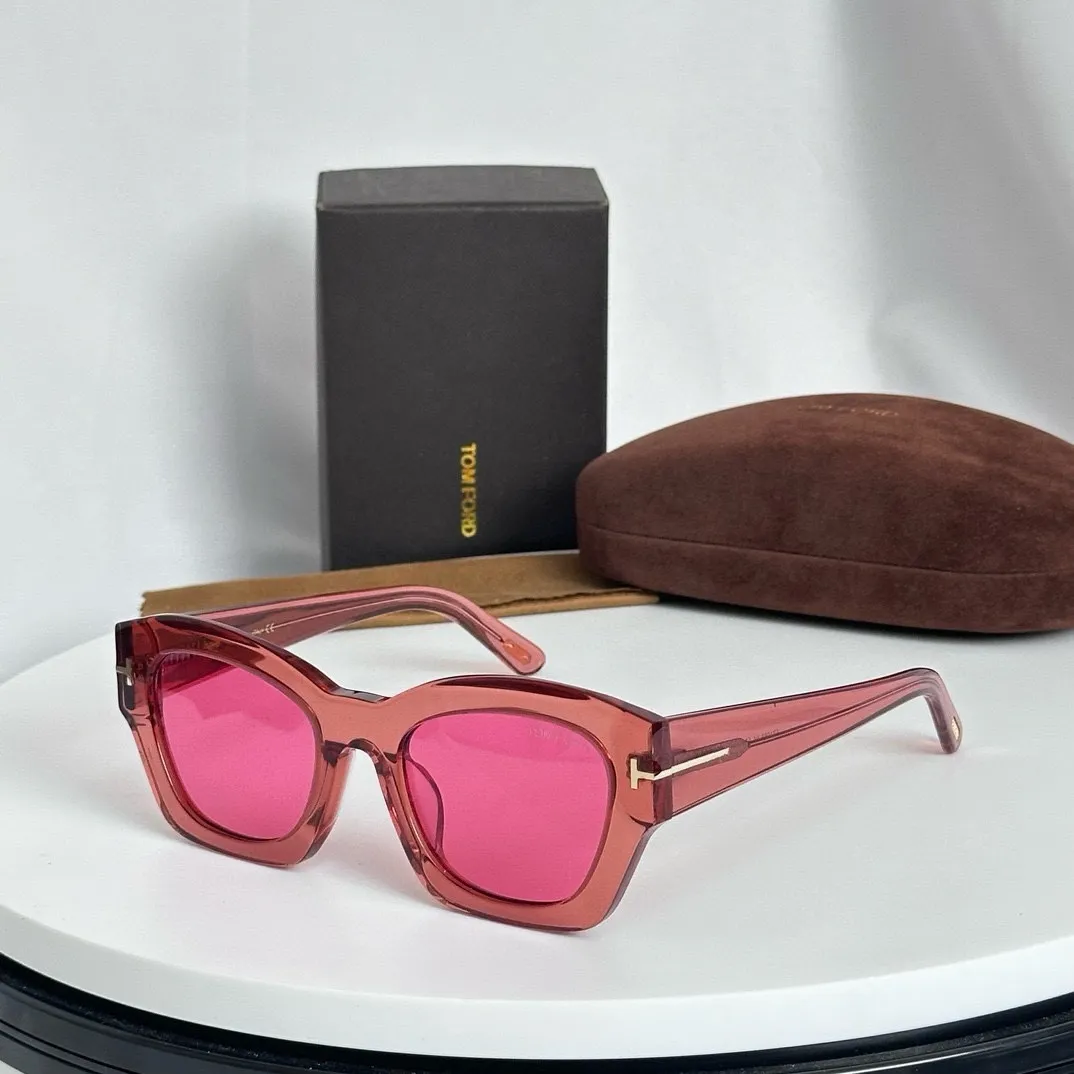 Tom Ford新作黒キャッツアイサングラス - 画像 (7)