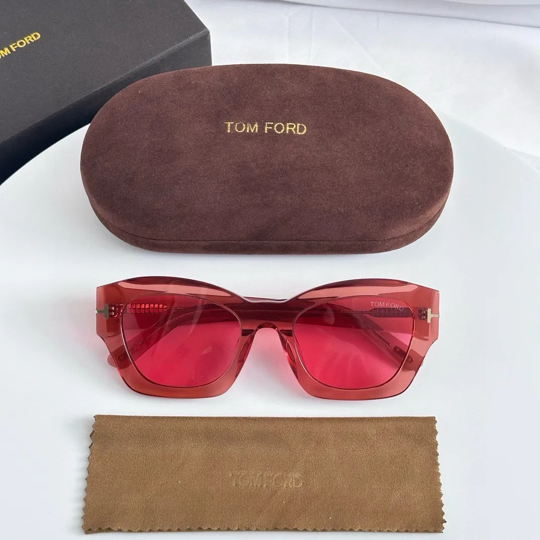 TOM FORD 新作黒アークサングラス - 画像 (4)