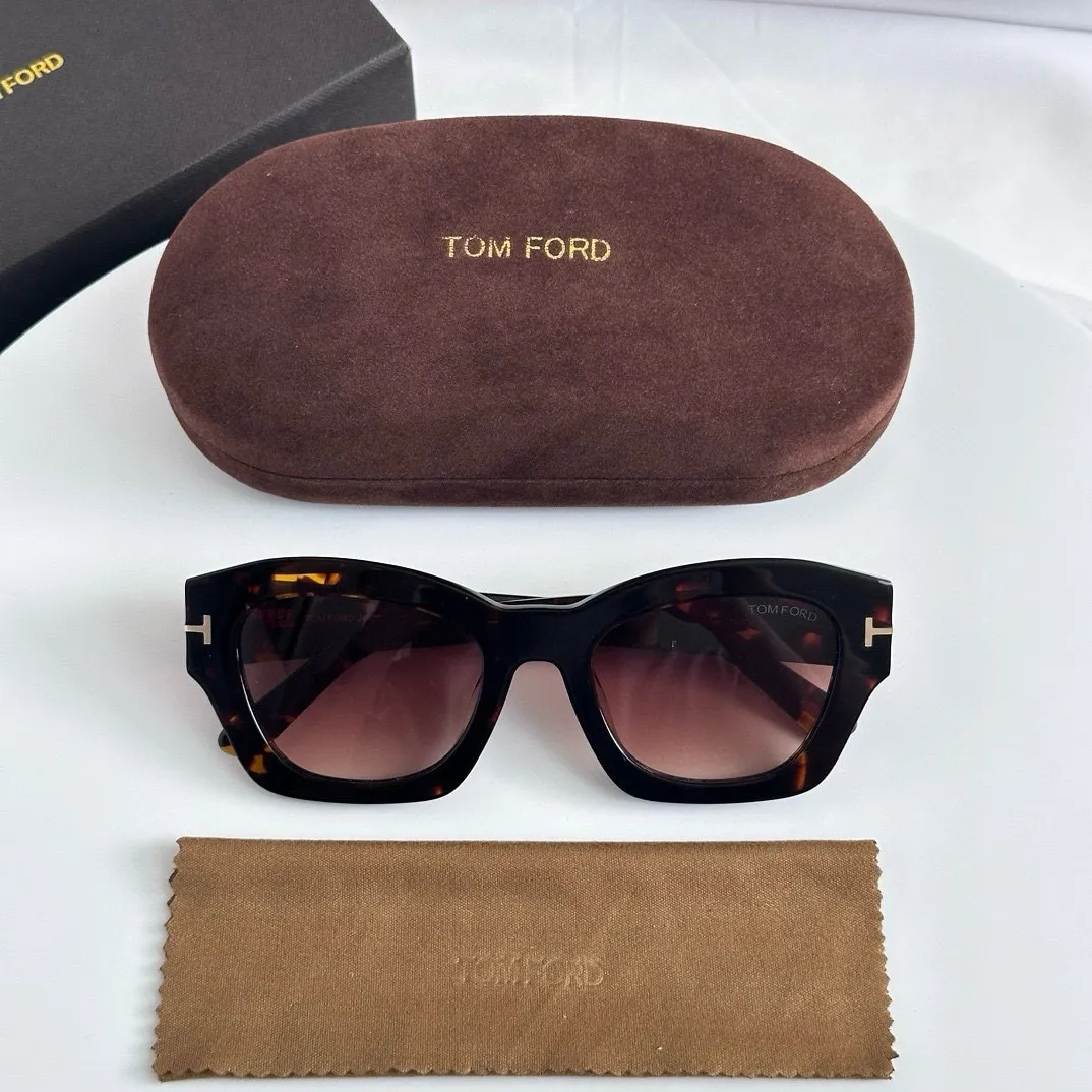 TOM FORD 新作黒アークサングラス - 画像 (6)