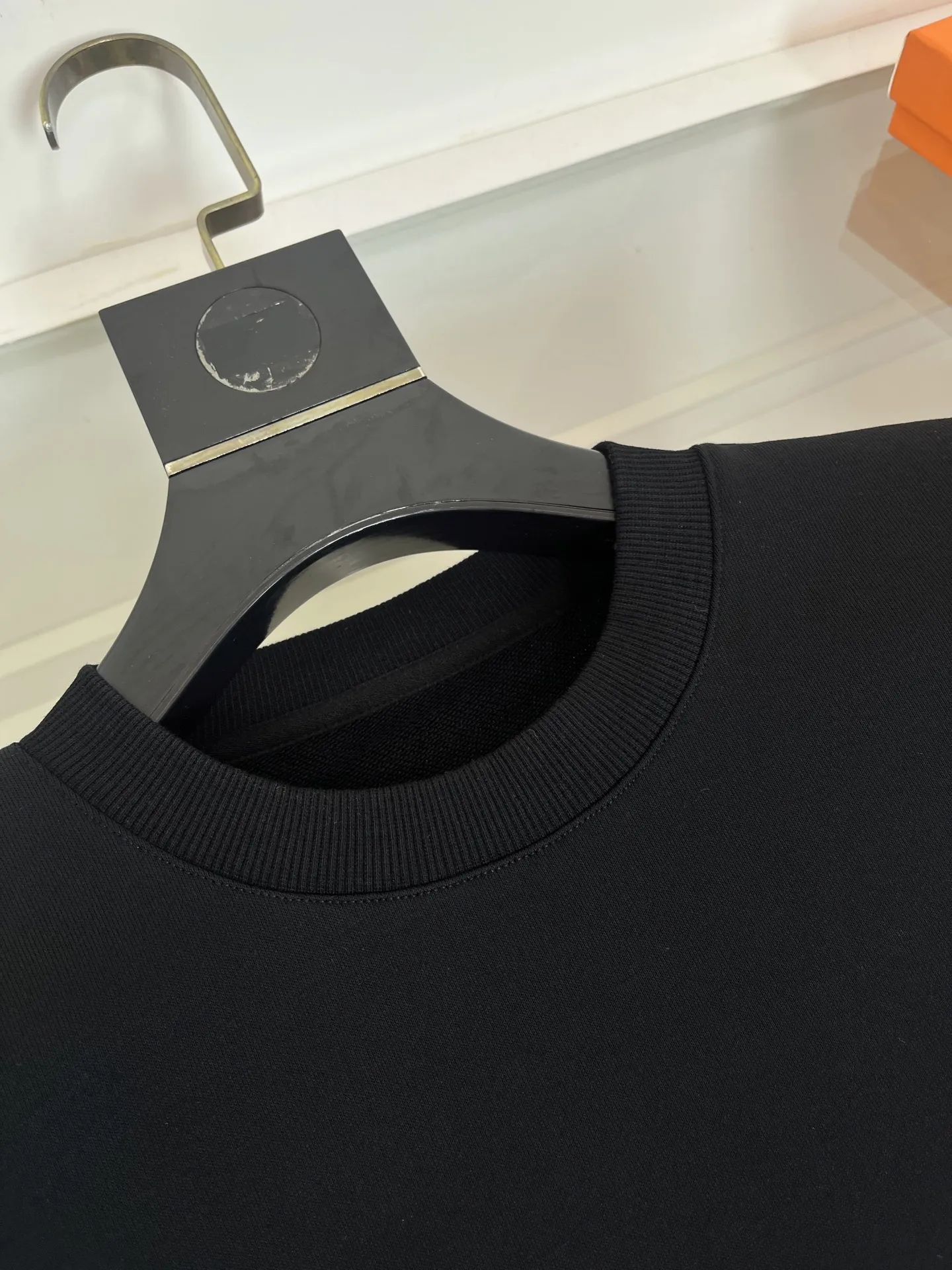 エルメス2025秋冬黒クルーネックパーカー - 画像 (5)