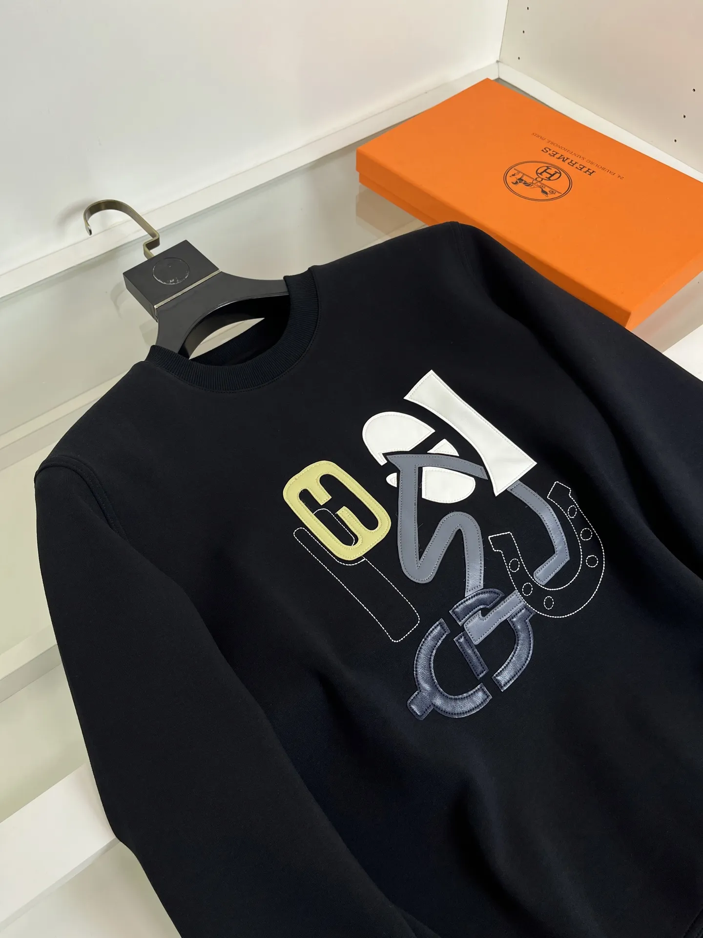 エルメス H Puzzle 黒 クルーネックセーター - 画像 (4)