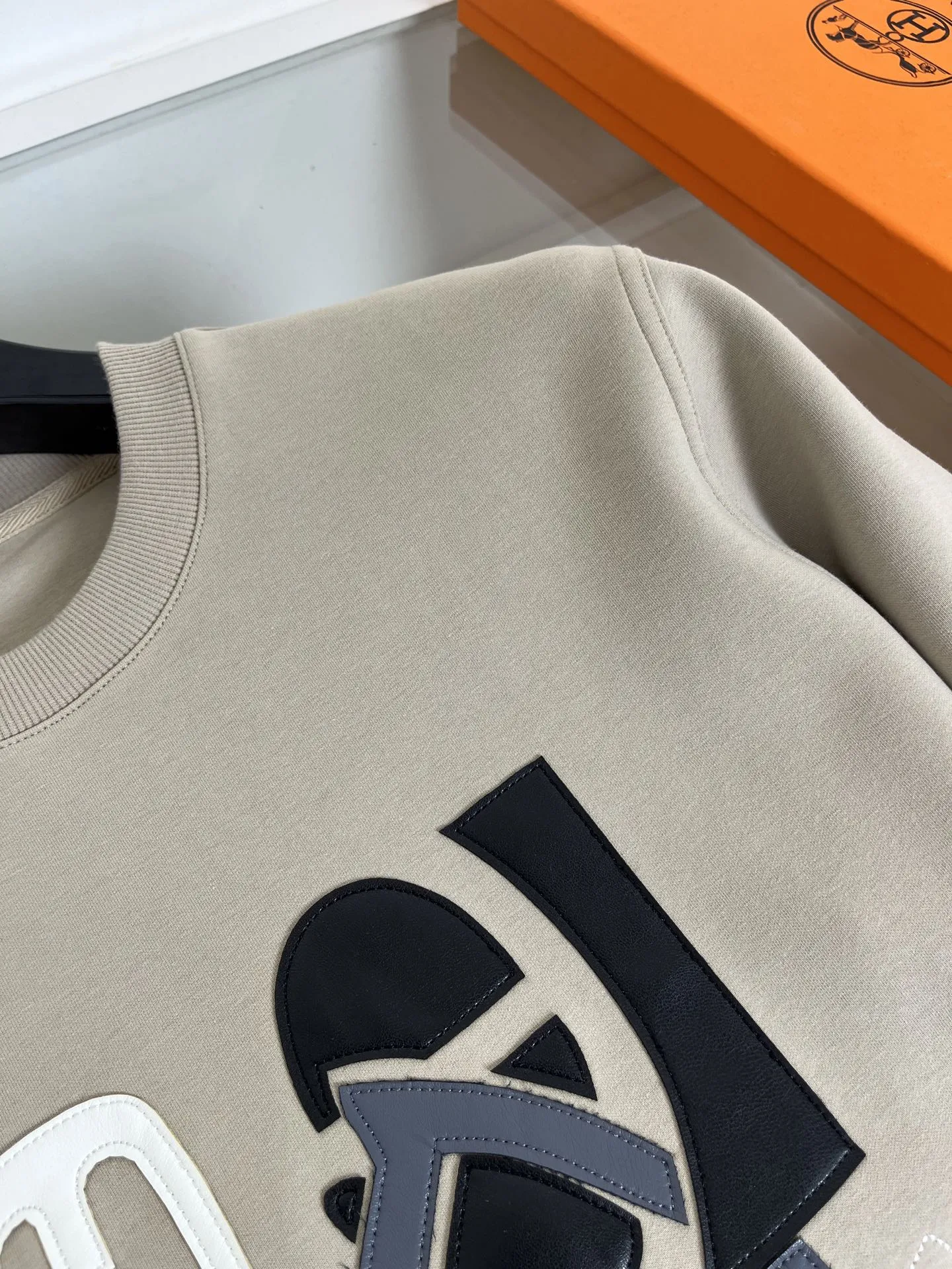 エルメス H Puzzle 黒 グレー カーキ セットアップ - 画像 (6)