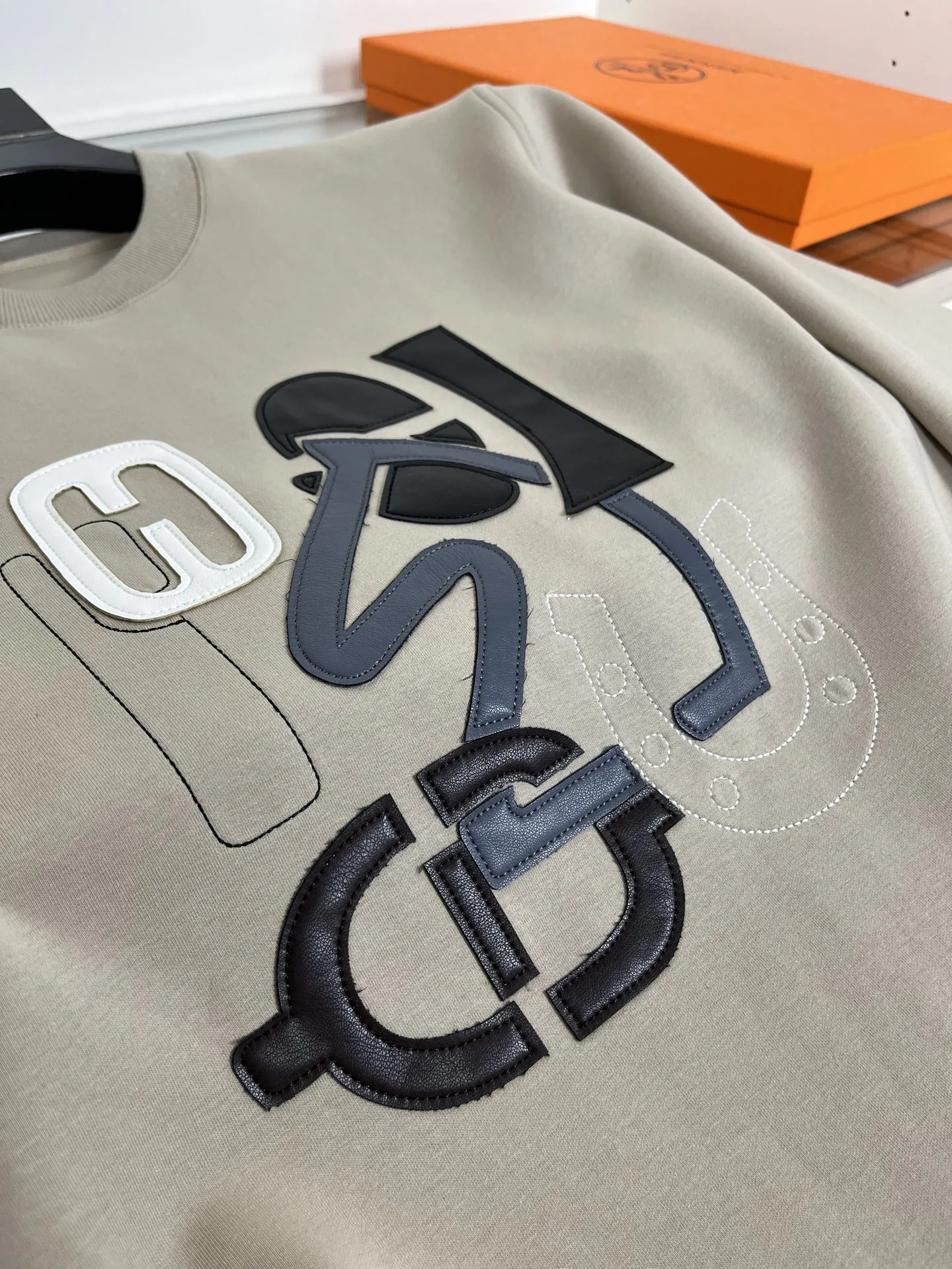 エルメス H Puzzle 黒 グレー カーキ セットアップ - 画像 (7)