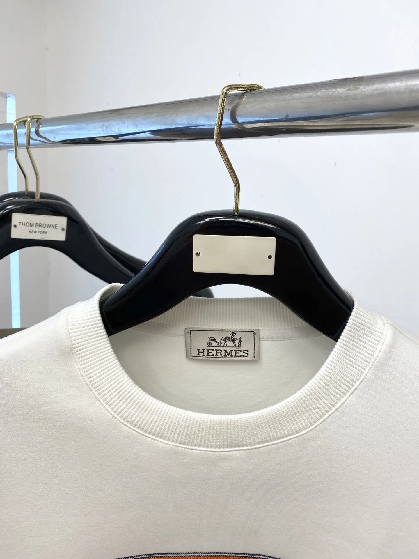 エルメス 2025新作スウェット ホワイト刺繍デザイン - 画像 (3)