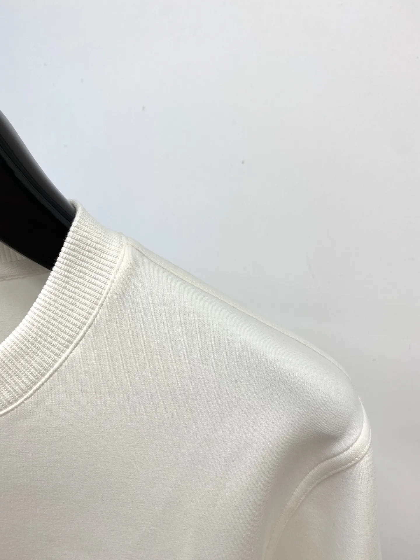 エルメス 2025新作スウェット ホワイト刺繍デザイン - 画像 (4)