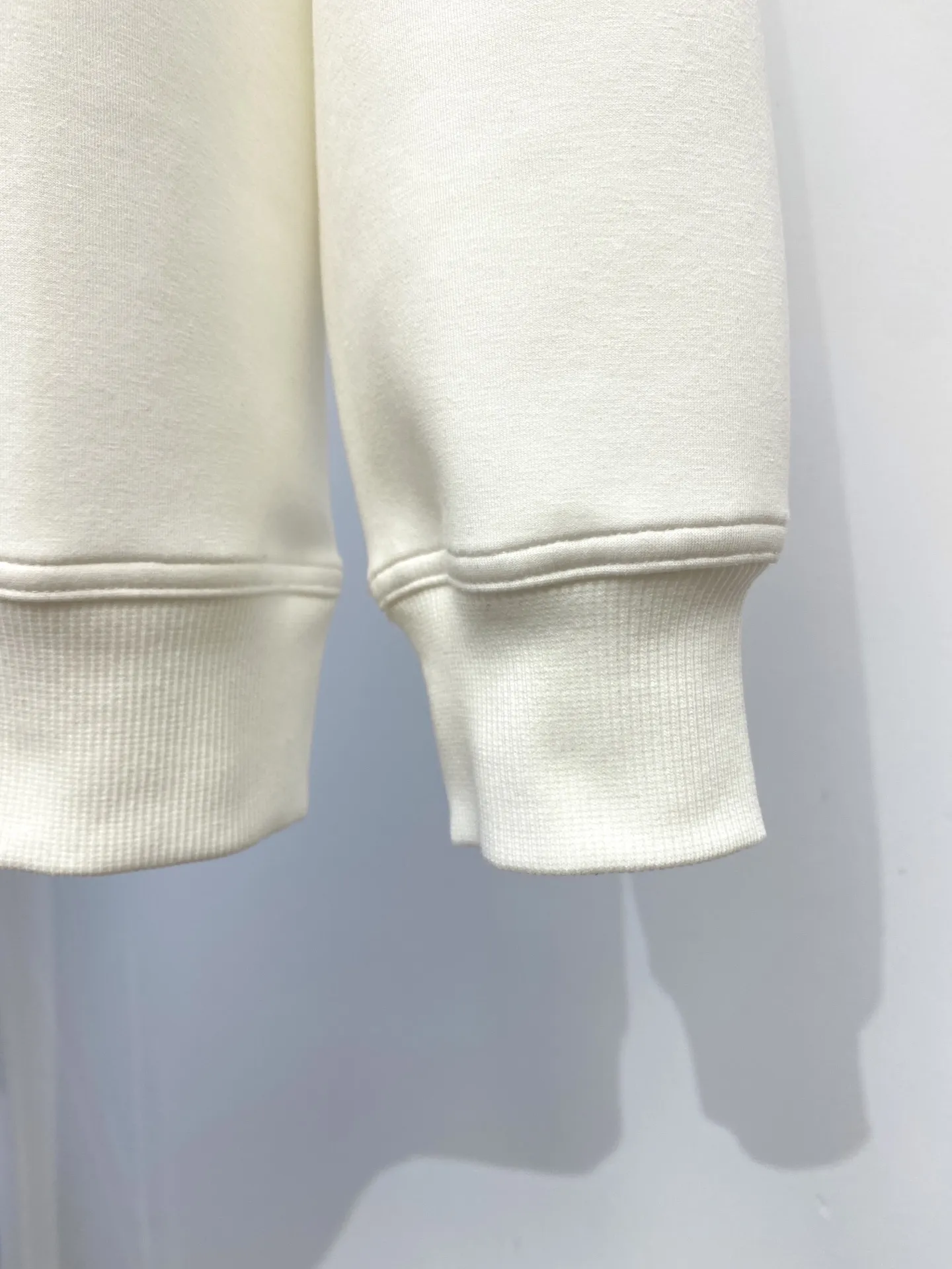 エルメス 2025新作スウェット ホワイト刺繍デザイン - 画像 (7)