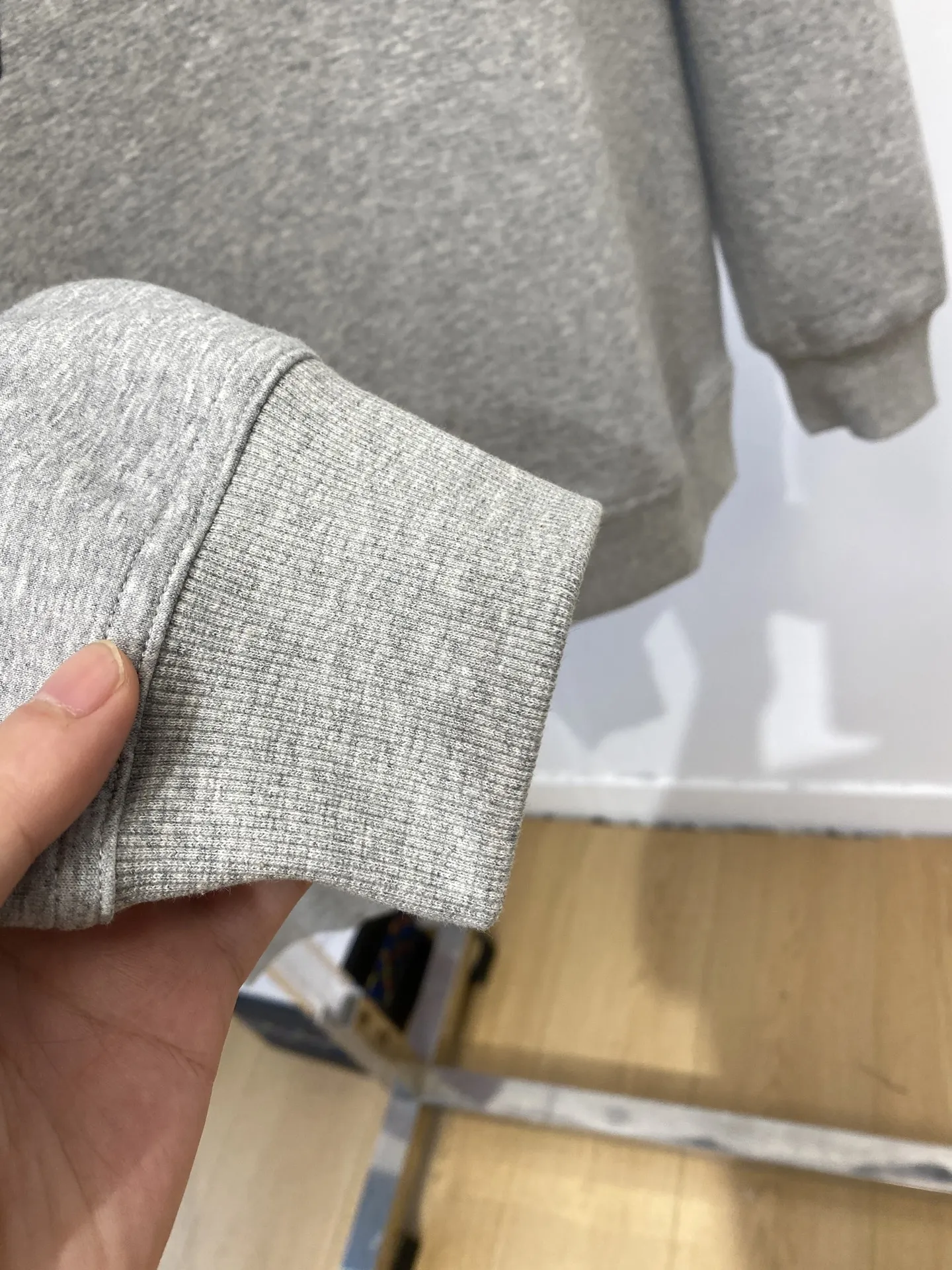 エルメス グレー刺繍ロゴ 2025新作スウェット - 画像 (8)