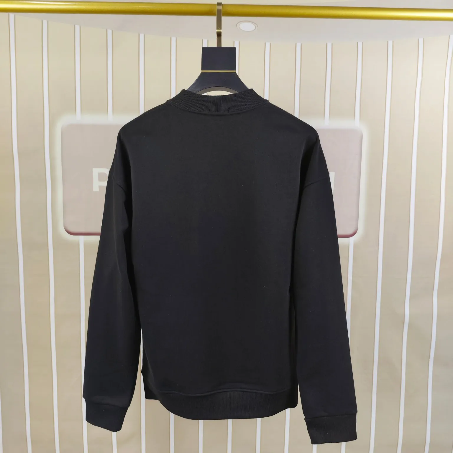 Moncler 黒ロゴプリントスウェット - 画像 (3)