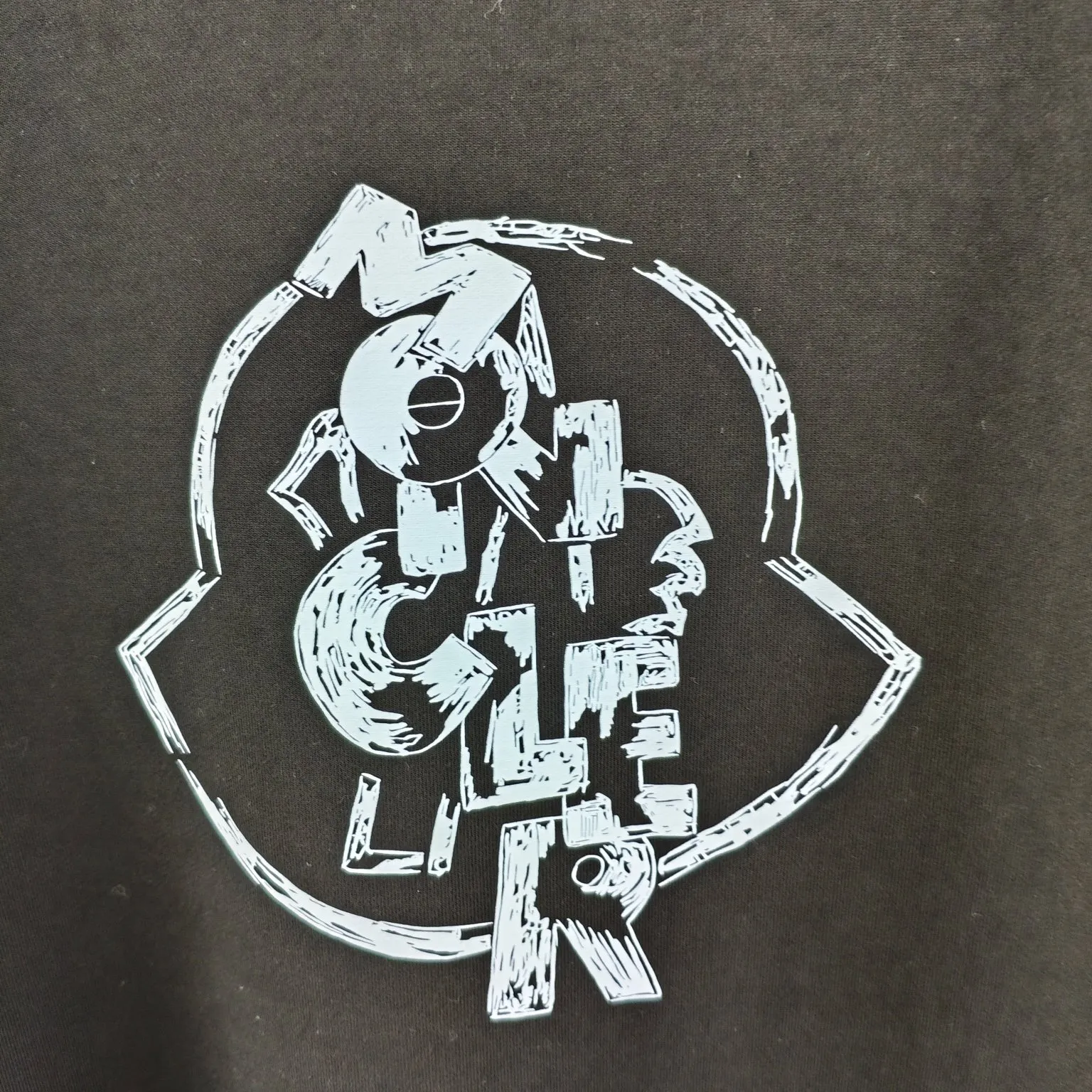 Moncler 黒ロゴプリントスウェット - 画像 (6)