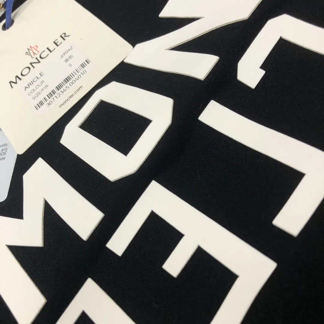 Moncler ブラック おしゃれなラウンドネックのスウェットシャツ - 画像 (6)