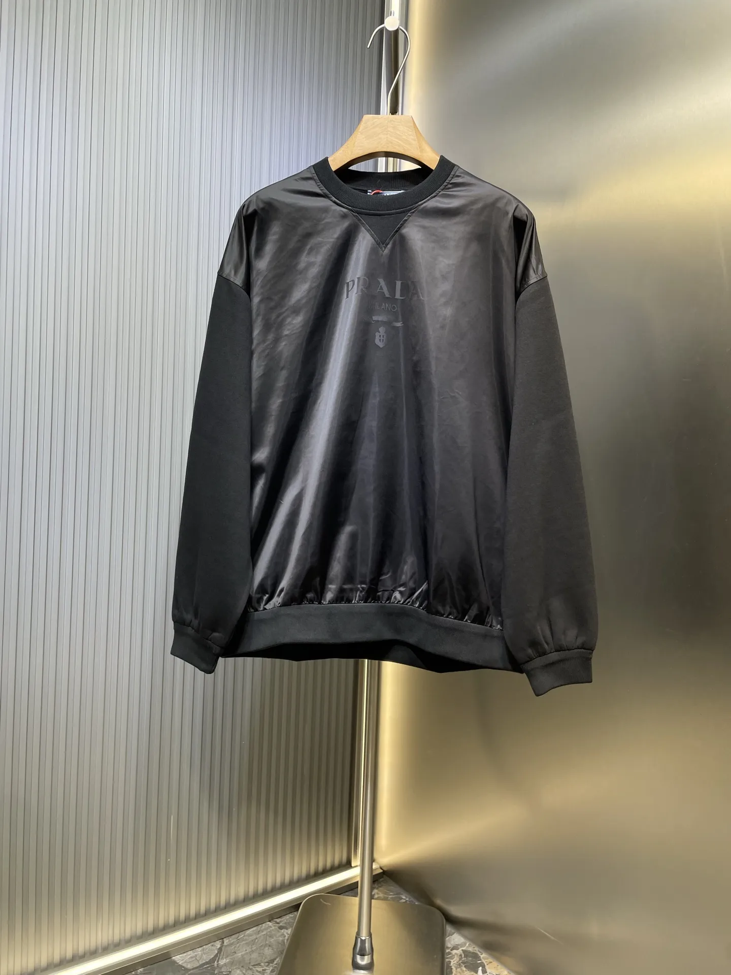 Prada Milano ブラック拼接スウェット