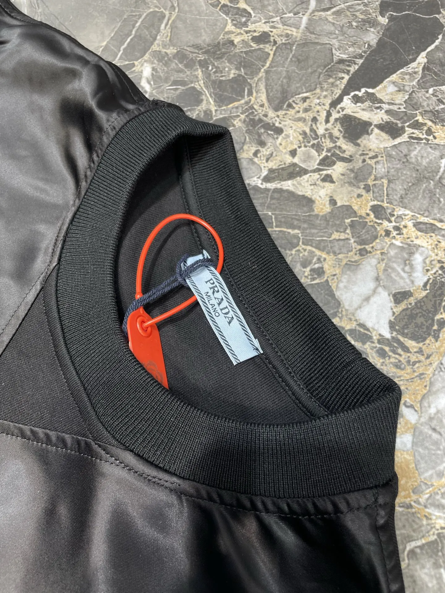 Prada Milano ブラック拼接スウェット - 画像 (9)