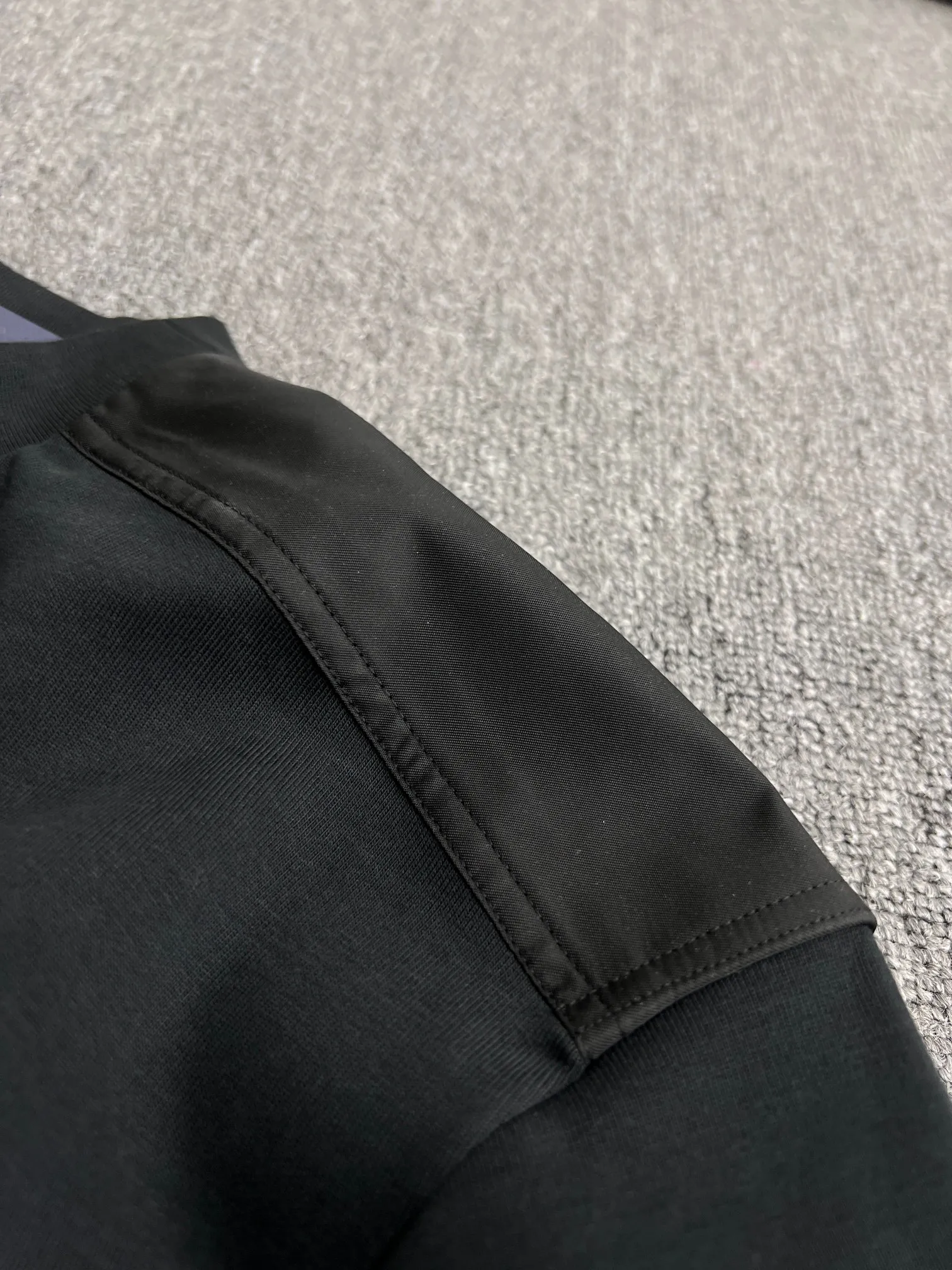 Prada プラダ ニロンポケットステッチ 黒 ウェア - 画像 (9)