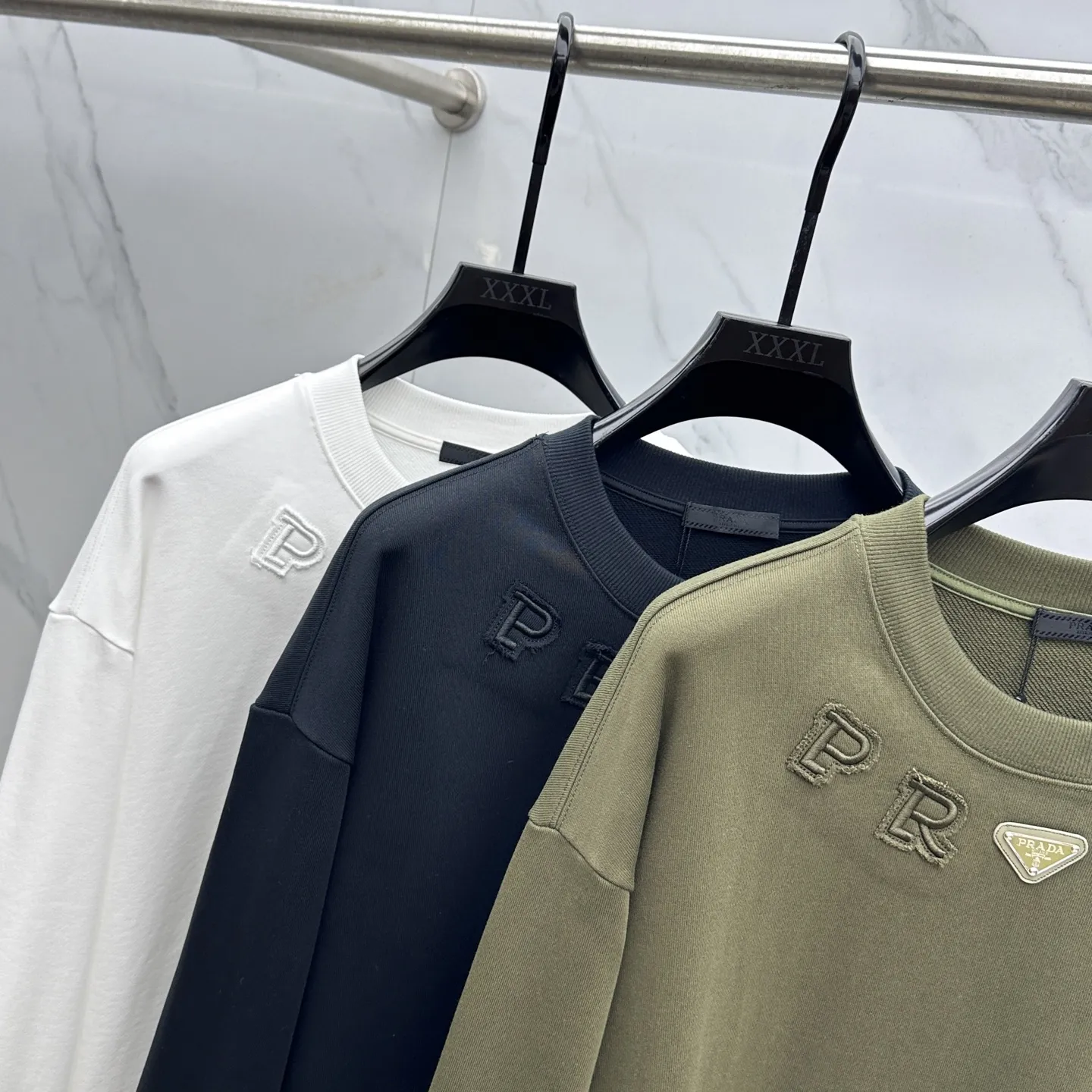 Prada 2025秋冬新品オリーブグリーン - 画像 (4)