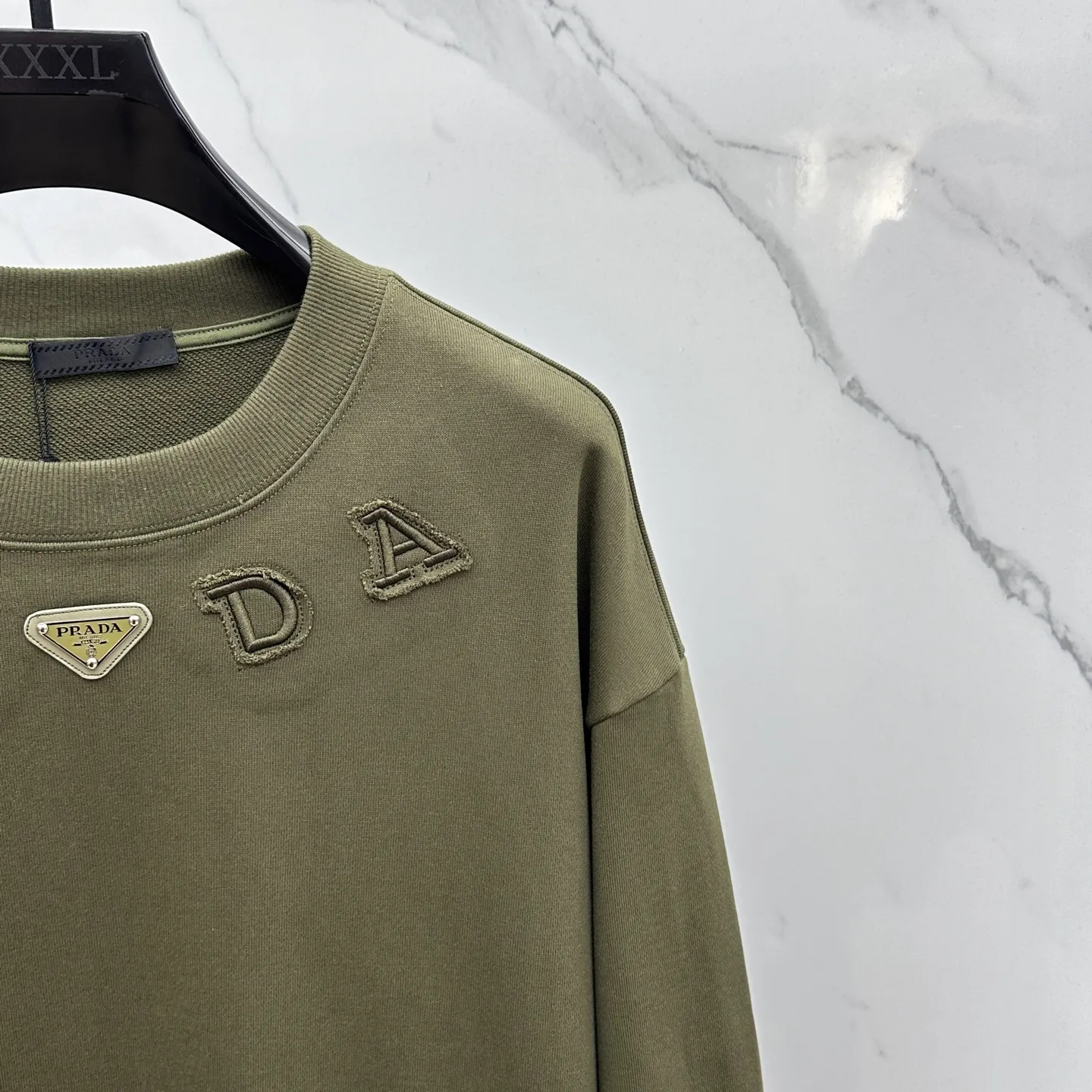 Prada 2025秋冬新品オリーブグリーン - 画像 (7)