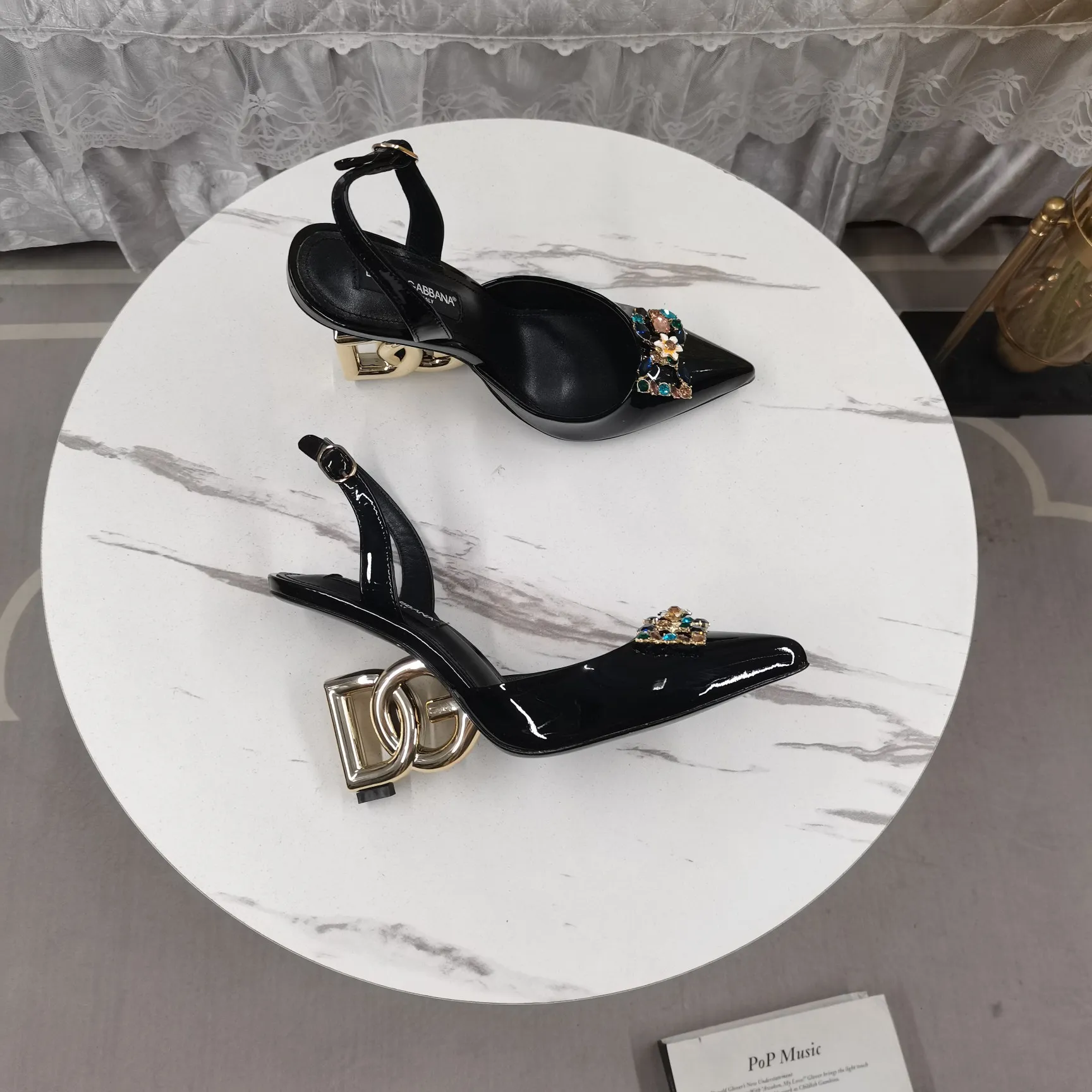 Dolce&Gabbana黒チャンキーヒールスリッパ新作 - 画像 (3)