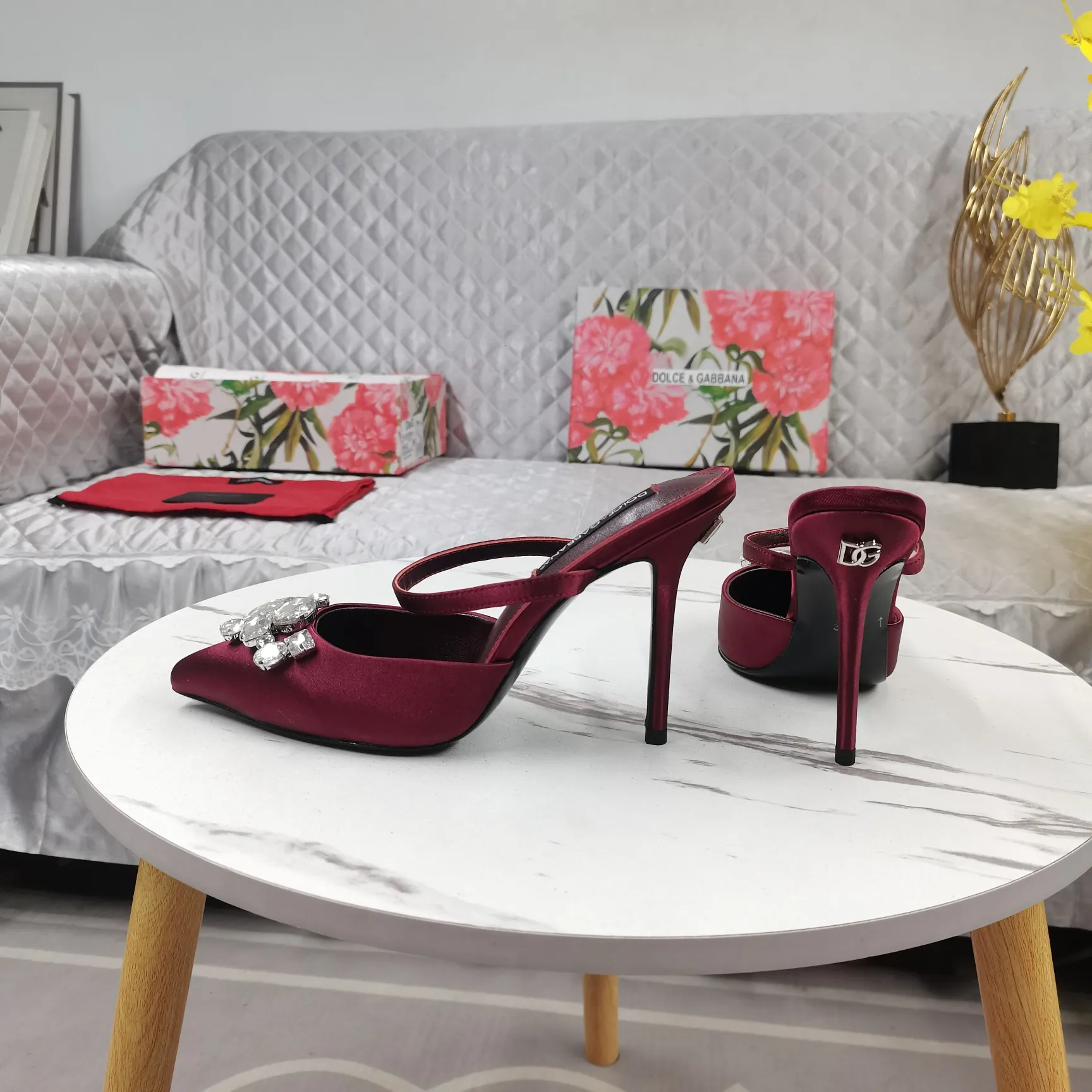 Dolce&Gabbana 赤色スリッパ 新作チャンキーヒール - 画像 (9)