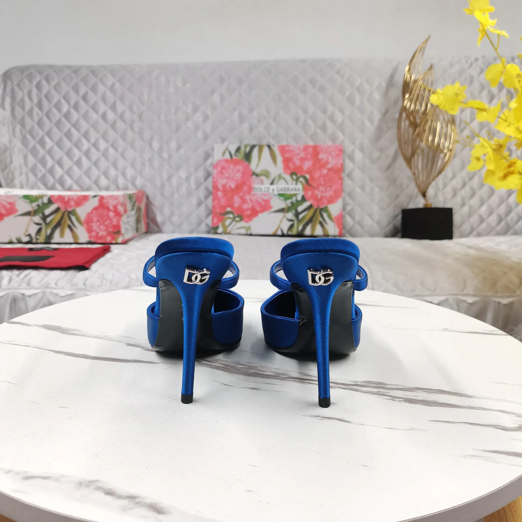 Dolce&Gabbanaブルーサテン高ヒールサンダル - 画像 (4)