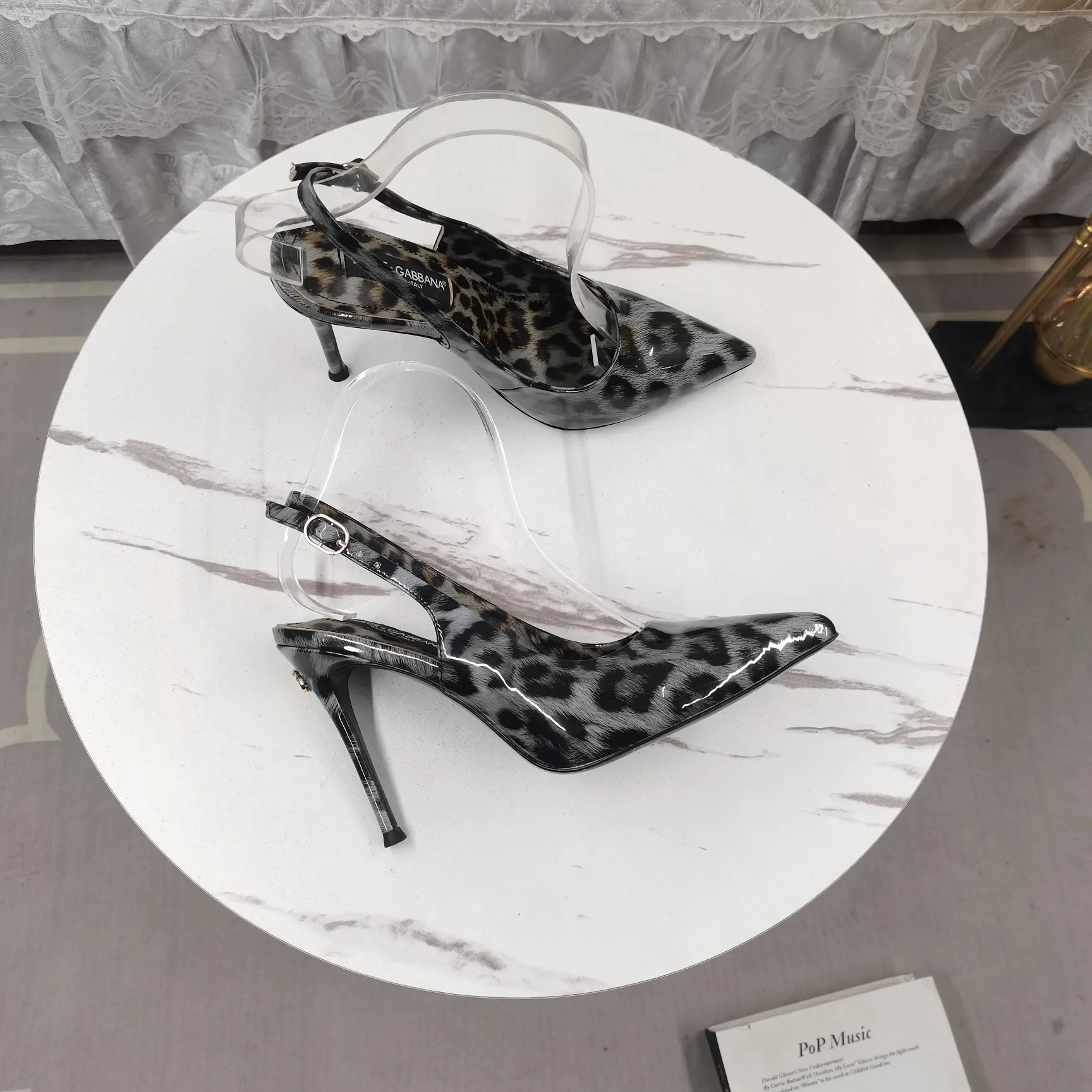 Dolce&Gabbana グレーヒョウ柄ハイヒールサンダル新作 - 画像 (3)