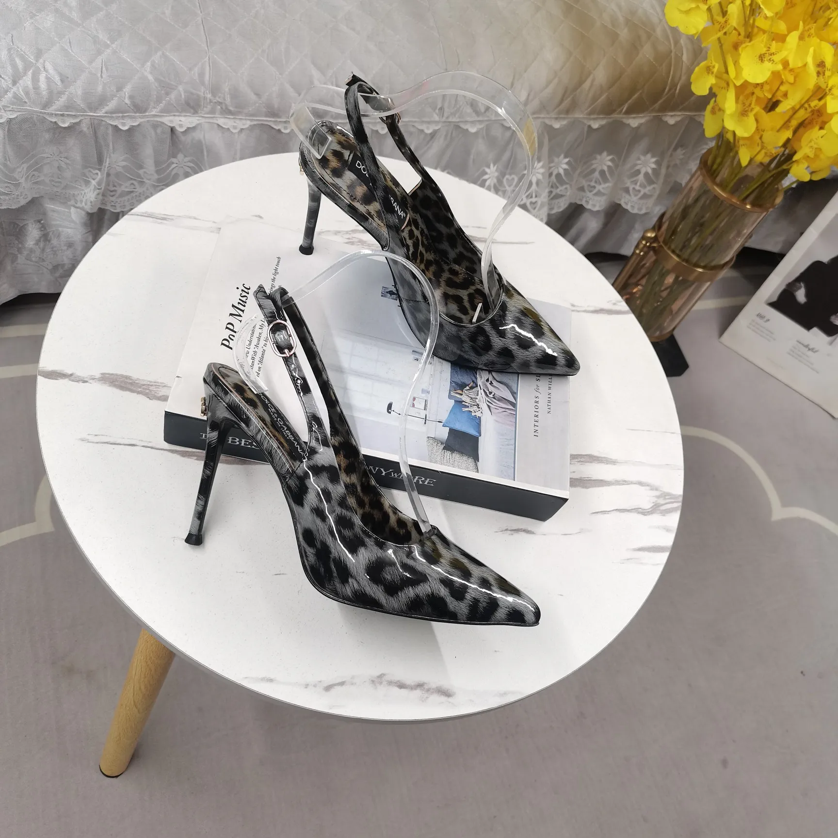 Dolce&Gabbana グレーヒョウ柄ハイヒールサンダル新作 - 画像 (8)