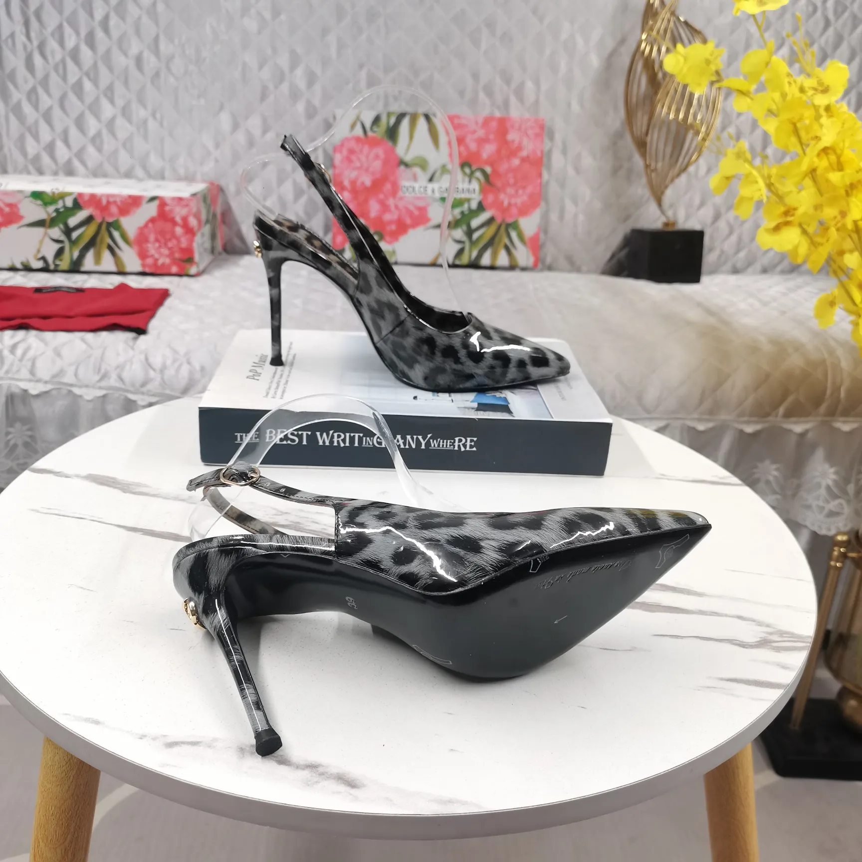Dolce&Gabbana グレーヒョウ柄ハイヒールサンダル新作 - 画像 (10)