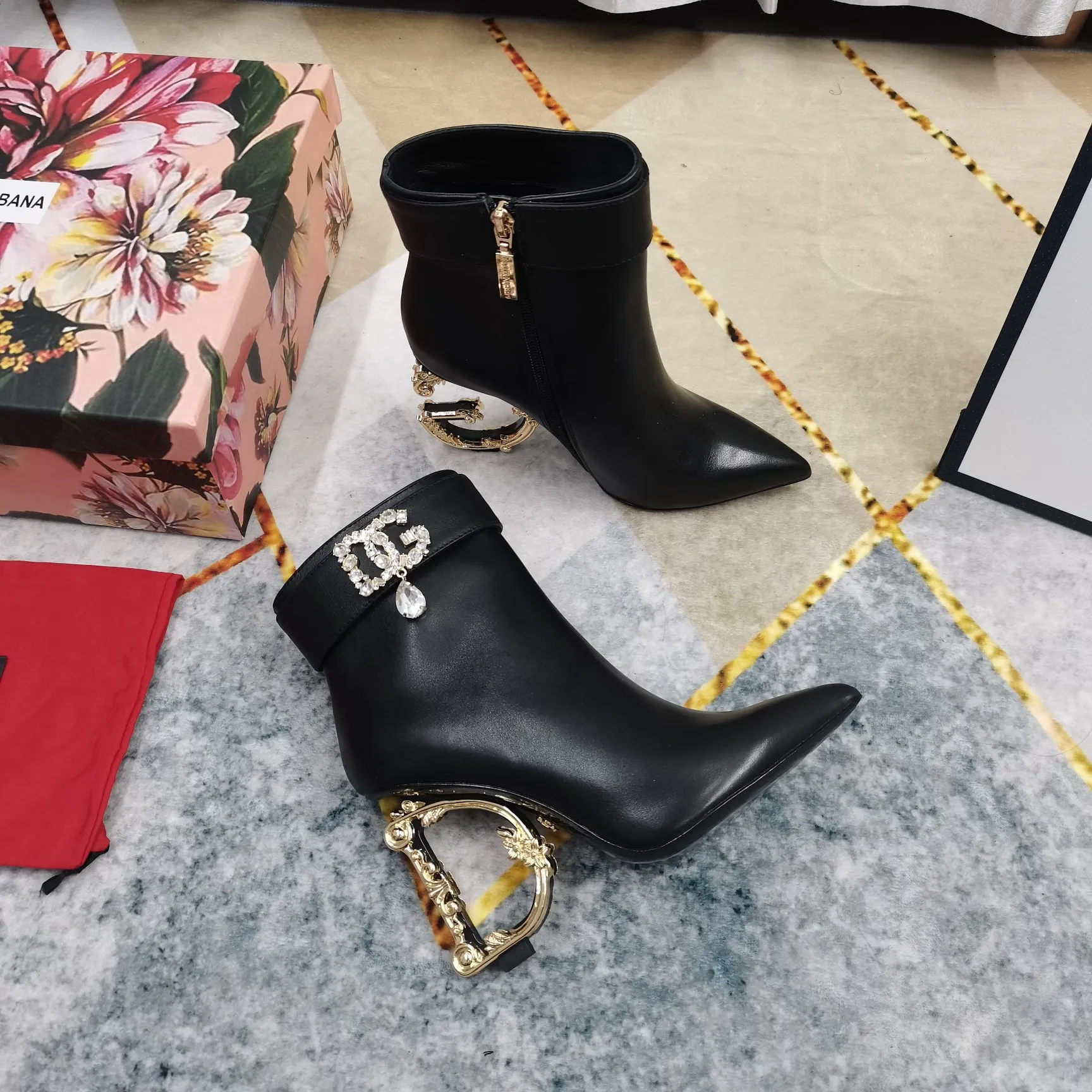 DOLCE&GABBANA ブラック 高品質なモデル アンクルブーツ - 画像 (3)