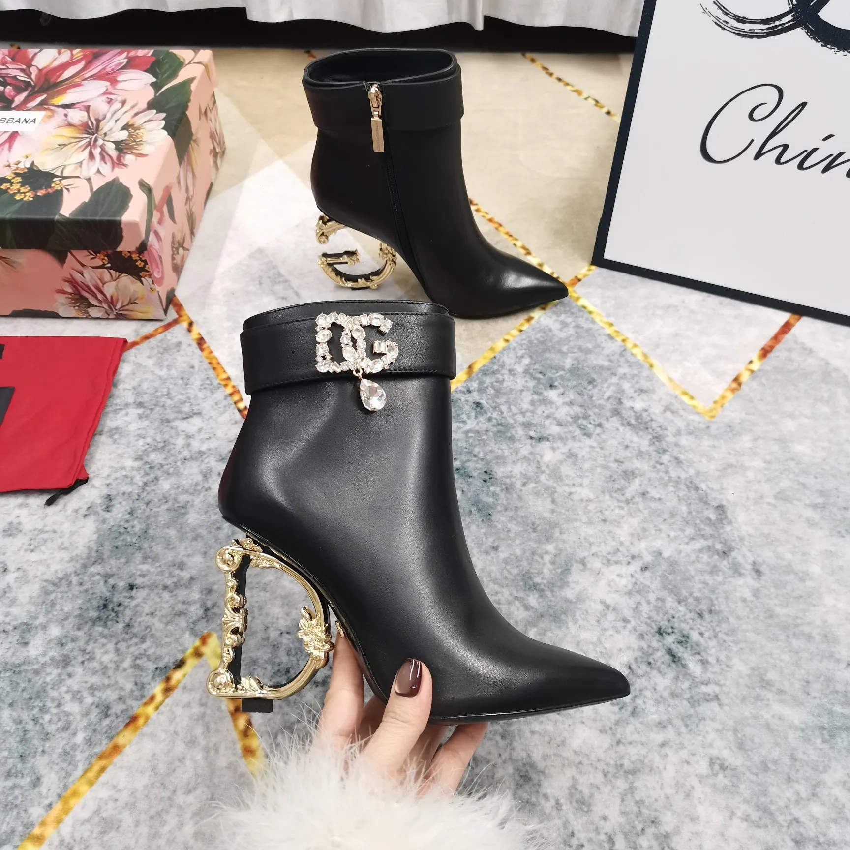 DOLCE&GABBANA ブラック 高品質なモデル アンクルブーツ - 画像 (6)