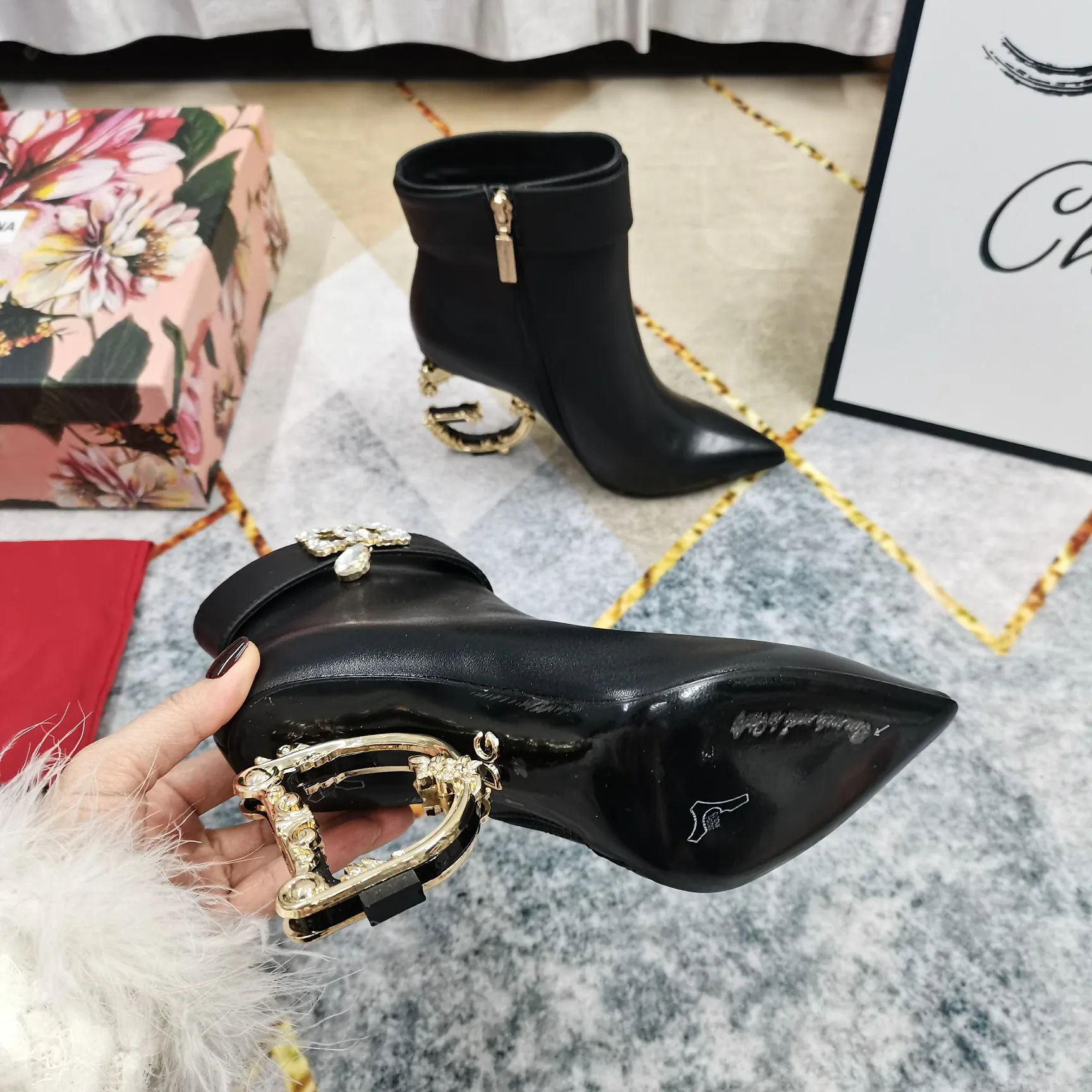 DOLCE&GABBANA ブラック 高品質なモデル アンクルブーツ - 画像 (7)