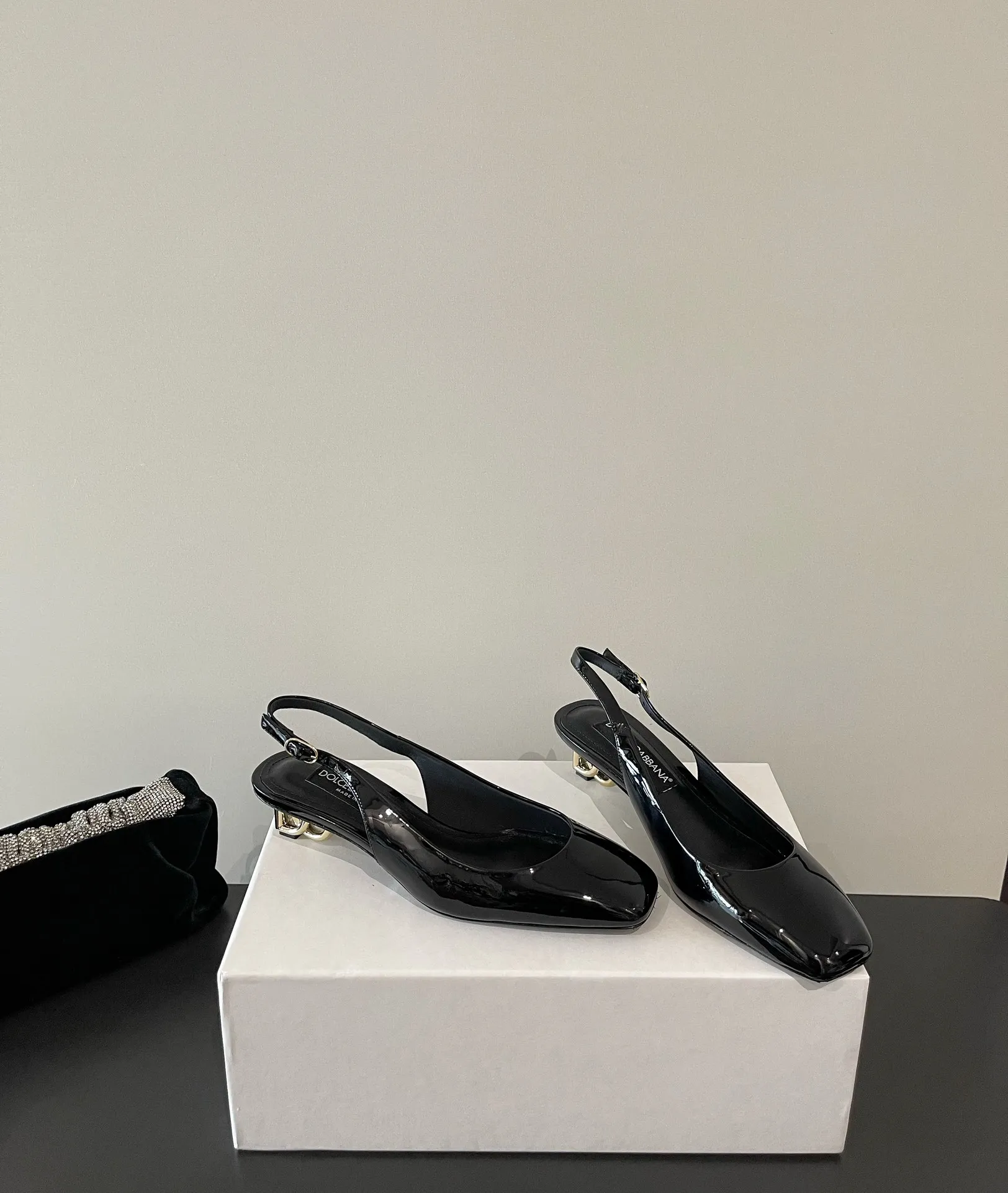 D&Gドゥガッバーナ黒四角い頭ローファー新作 - 画像 (3)