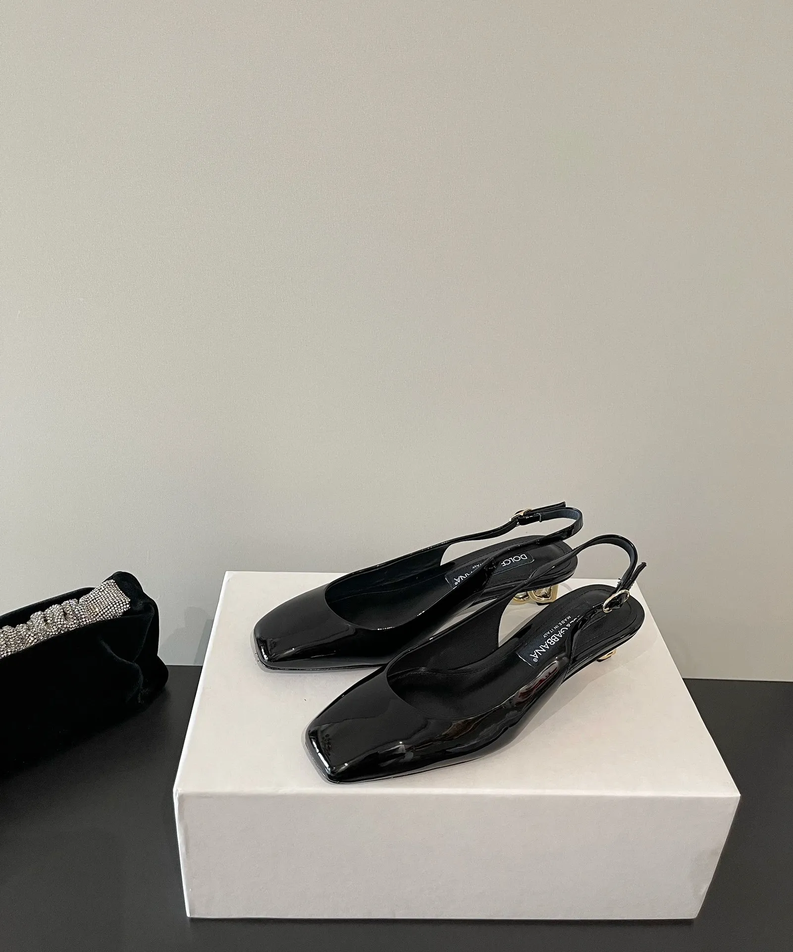 D&Gドゥガッバーナ黒四角い頭ローファー新作 - 画像 (5)