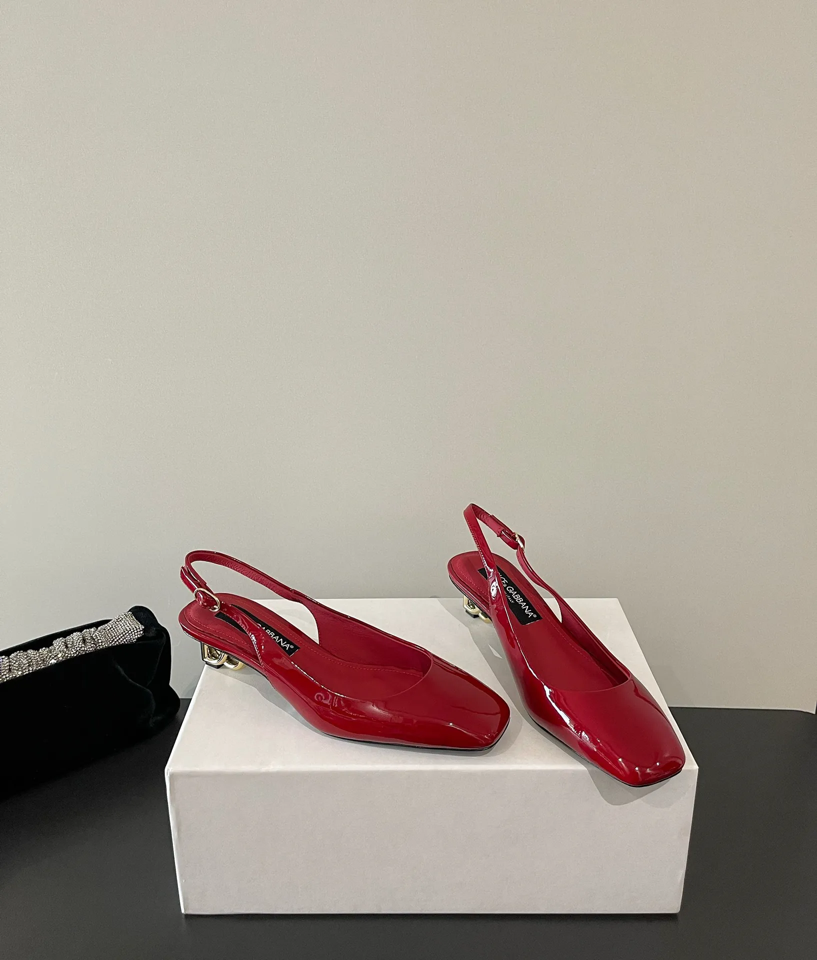 D&G ドルチェ&ガッバーナ レッドローファー 新作 - 画像 (3)