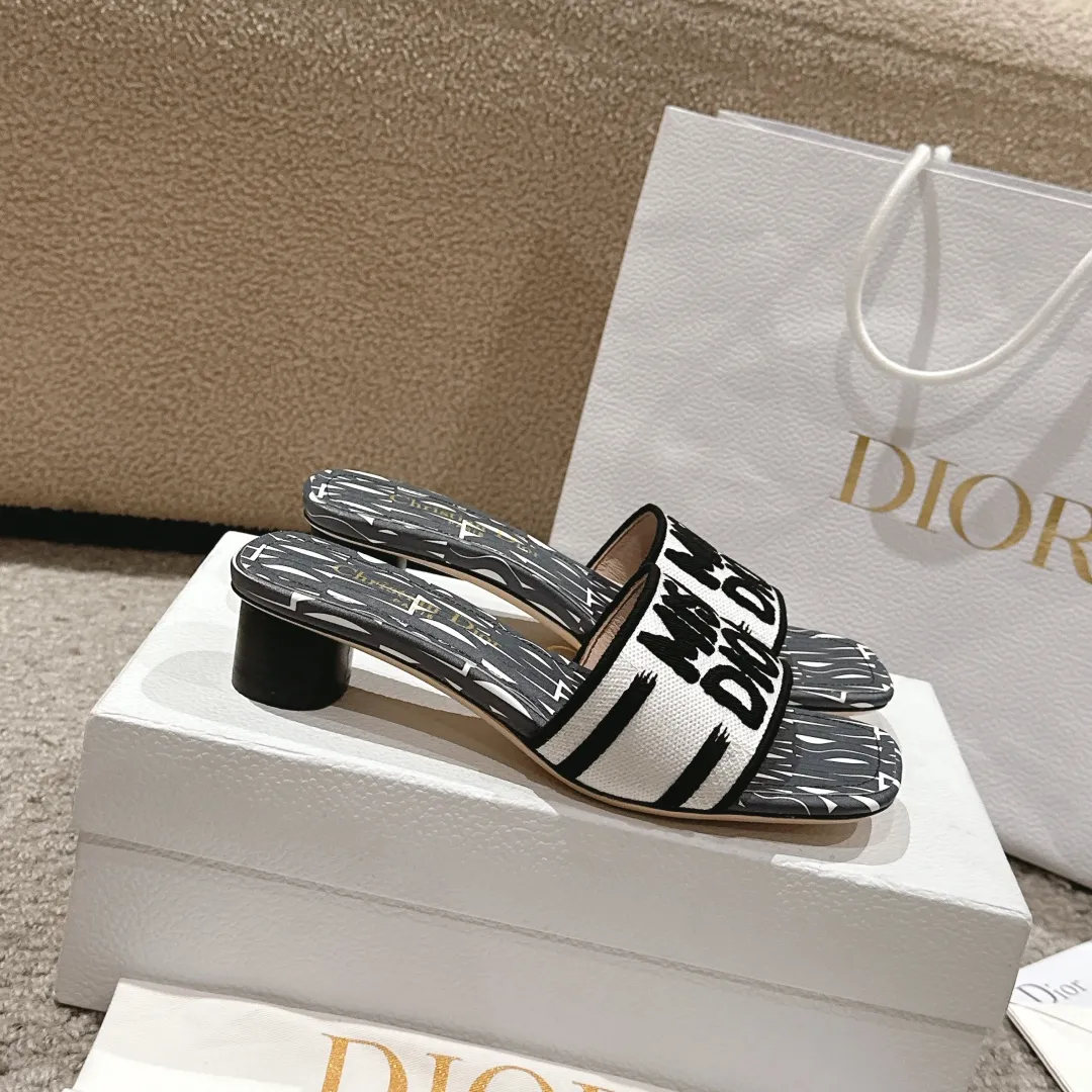 クリスチャンディオールグレースリッパ2024新作 - 画像 (5)