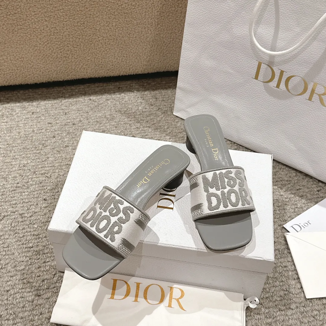 Christian Dior グレースリッパ 新作2024 - 画像 (4)