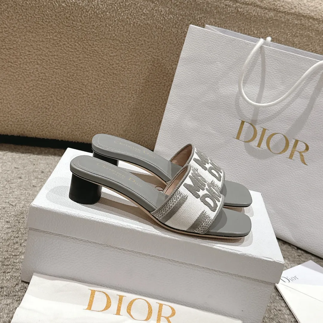 Christian Dior グレースリッパ 新作2024 - 画像 (5)