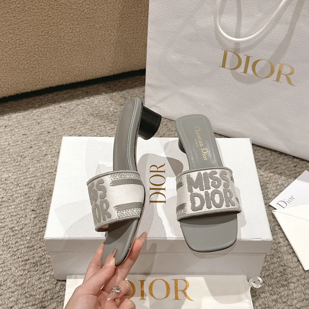 Christian Dior グレースリッパ 新作2024 - 画像 (6)