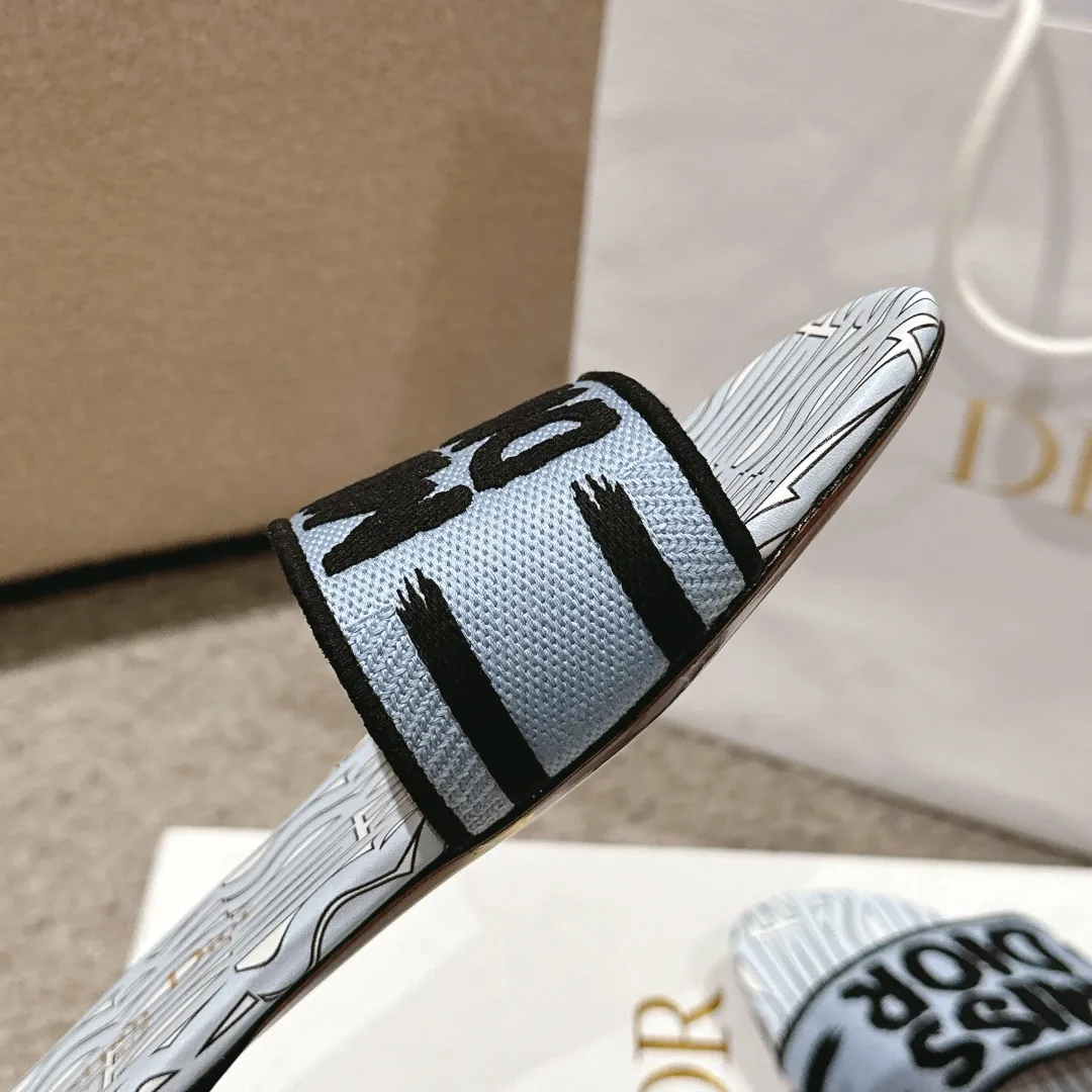 Christian Dior グレースリッパ新作2024 - 画像 (8)