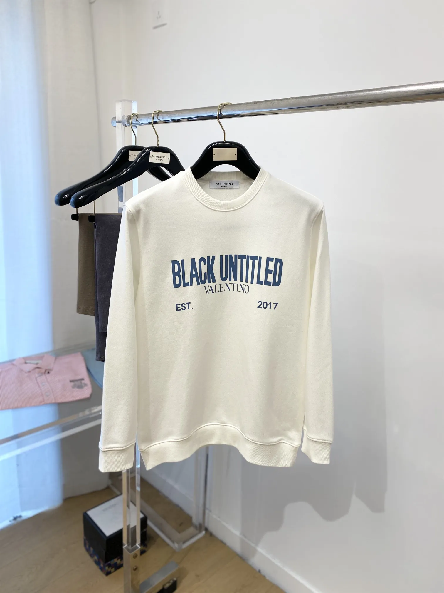 Valentino 2025新品ベージュスウェットシャツ