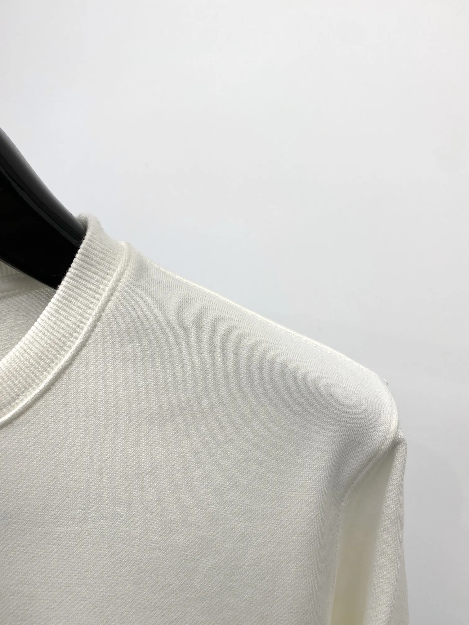 Valentino 2025新品ベージュスウェットシャツ - 画像 (4)