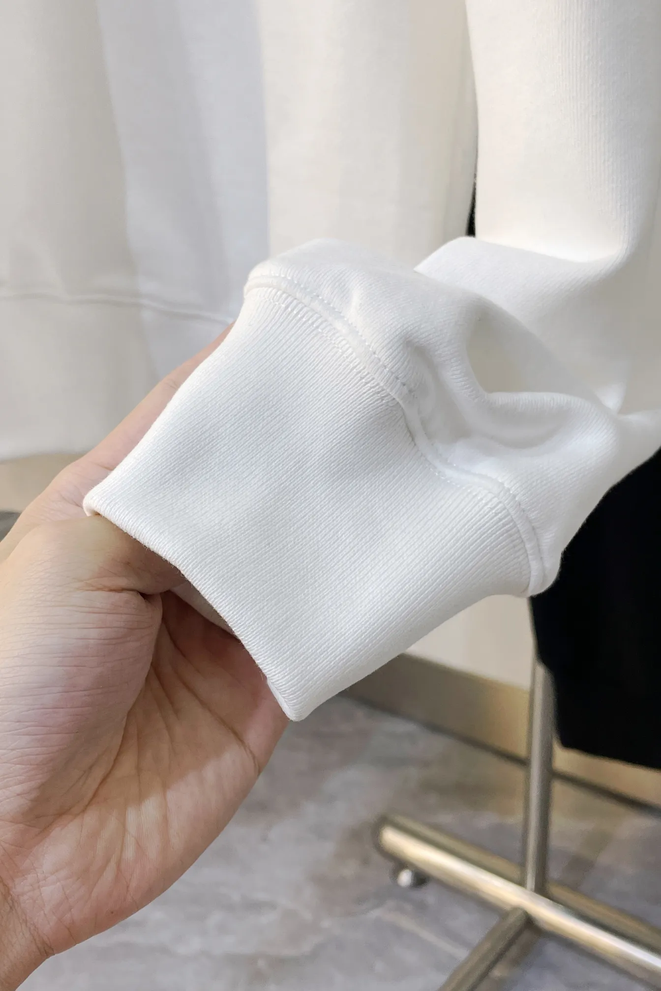 チェズヴァレンティノ ホワイト 字母プリントスウェット - 画像 (7)