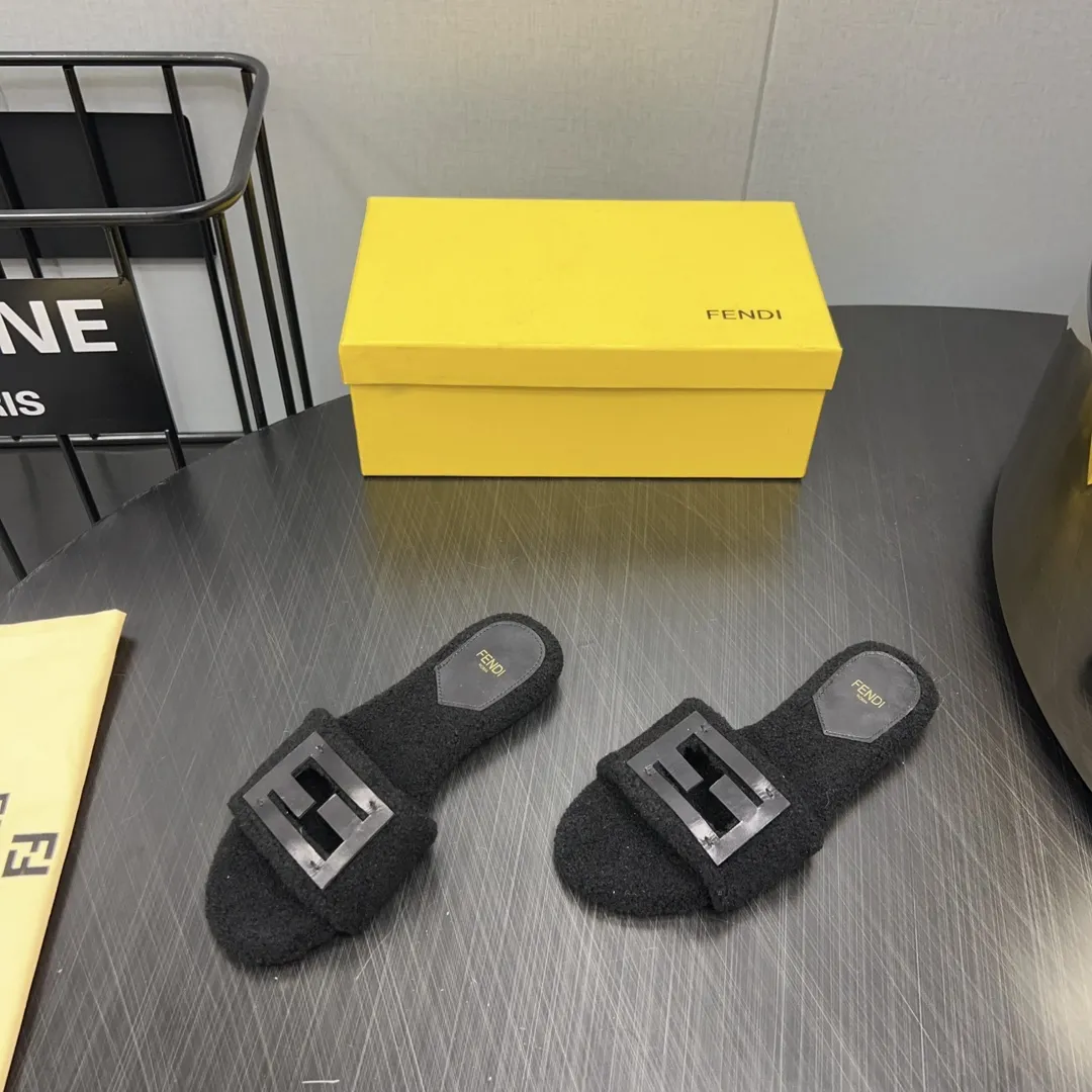 FENDI 黒 丸い頭F扣フラットソールのウールスリッパ - 画像 (4)