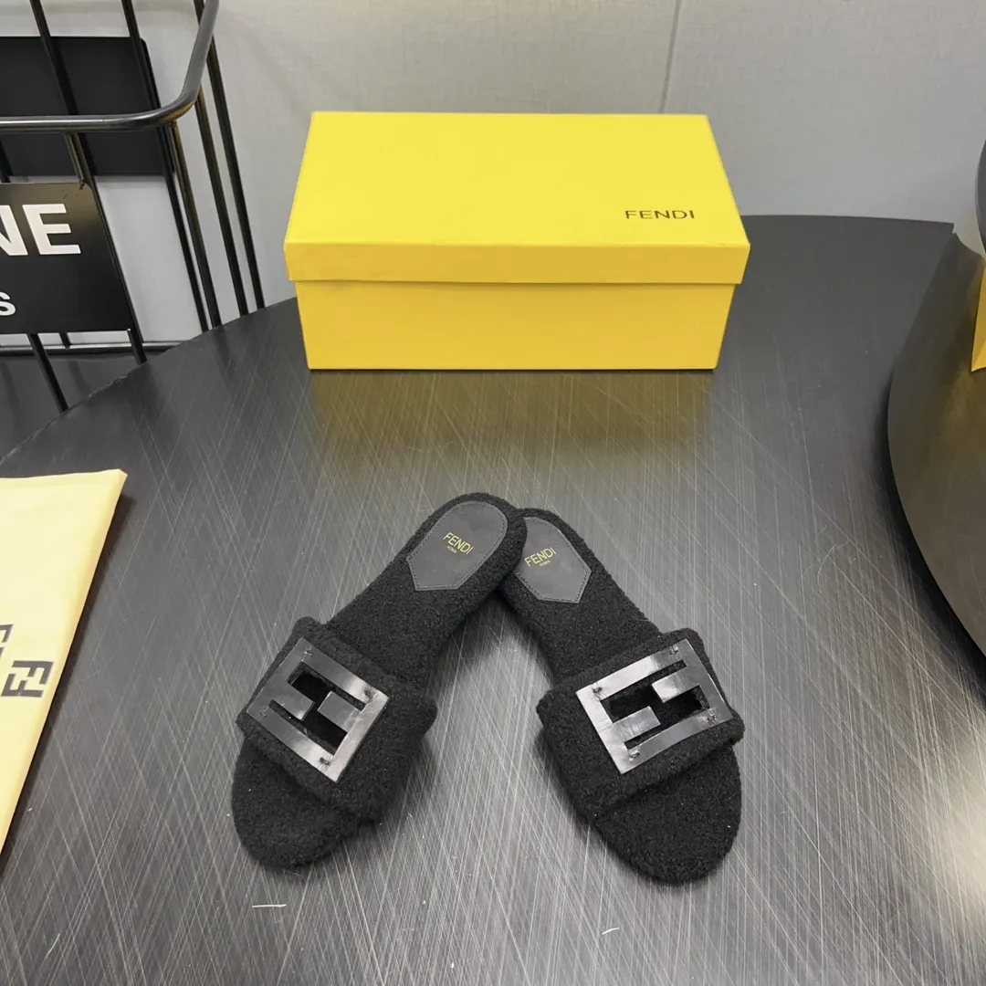 FENDI 黒 丸い頭F扣フラットソールのウールスリッパ - 画像 (7)