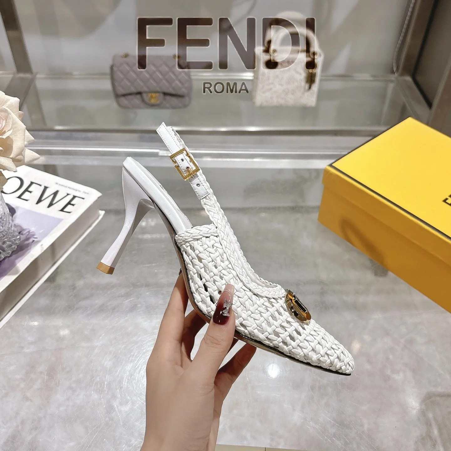 フェンディ新作白手織りハイヒールサンダル