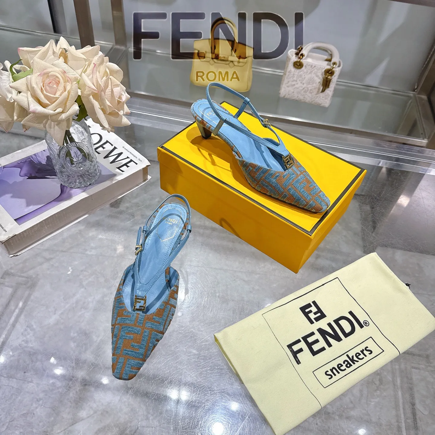 FENDI 新作 青色 ハイヒールサンダル - 画像 (7)