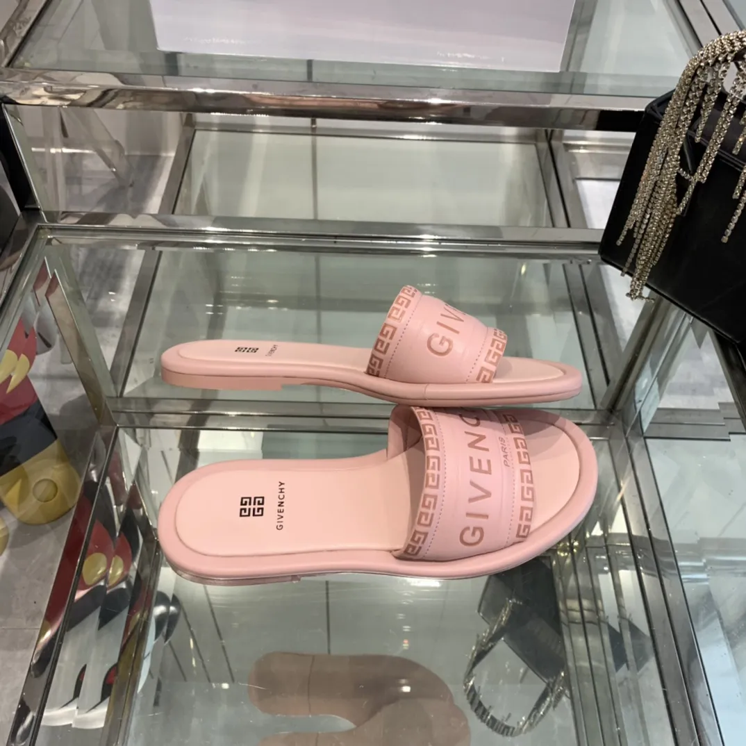 GIVENCHY 2024ss新作ピンクフラットサンダル - 画像 (8)