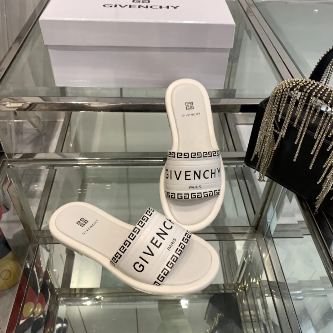 GIVENCHY 2024ss新作フラットサンダルホワイト - 画像 (7)