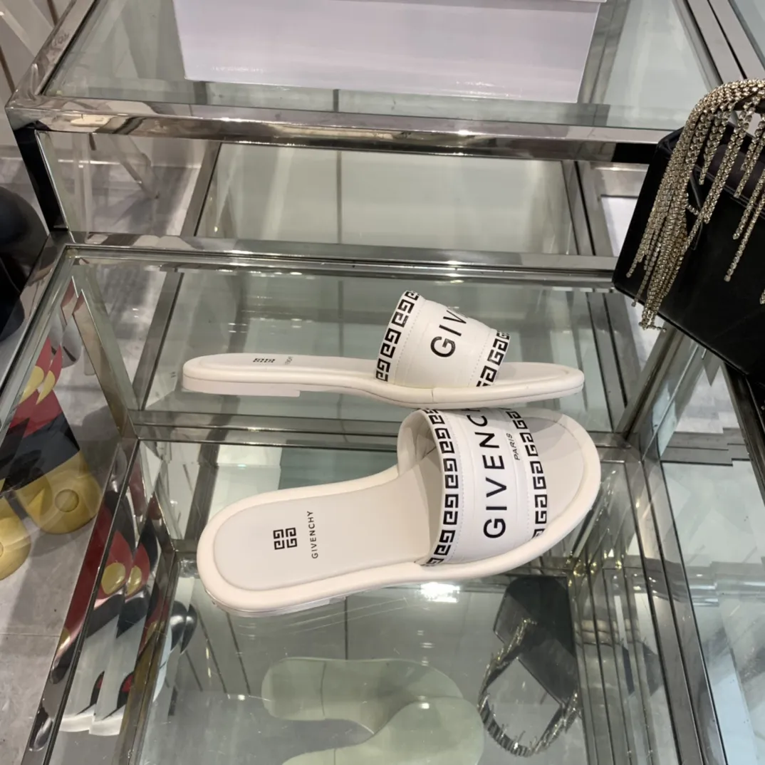 GIVENCHY 2024ss新作フラットサンダルホワイト - 画像 (8)