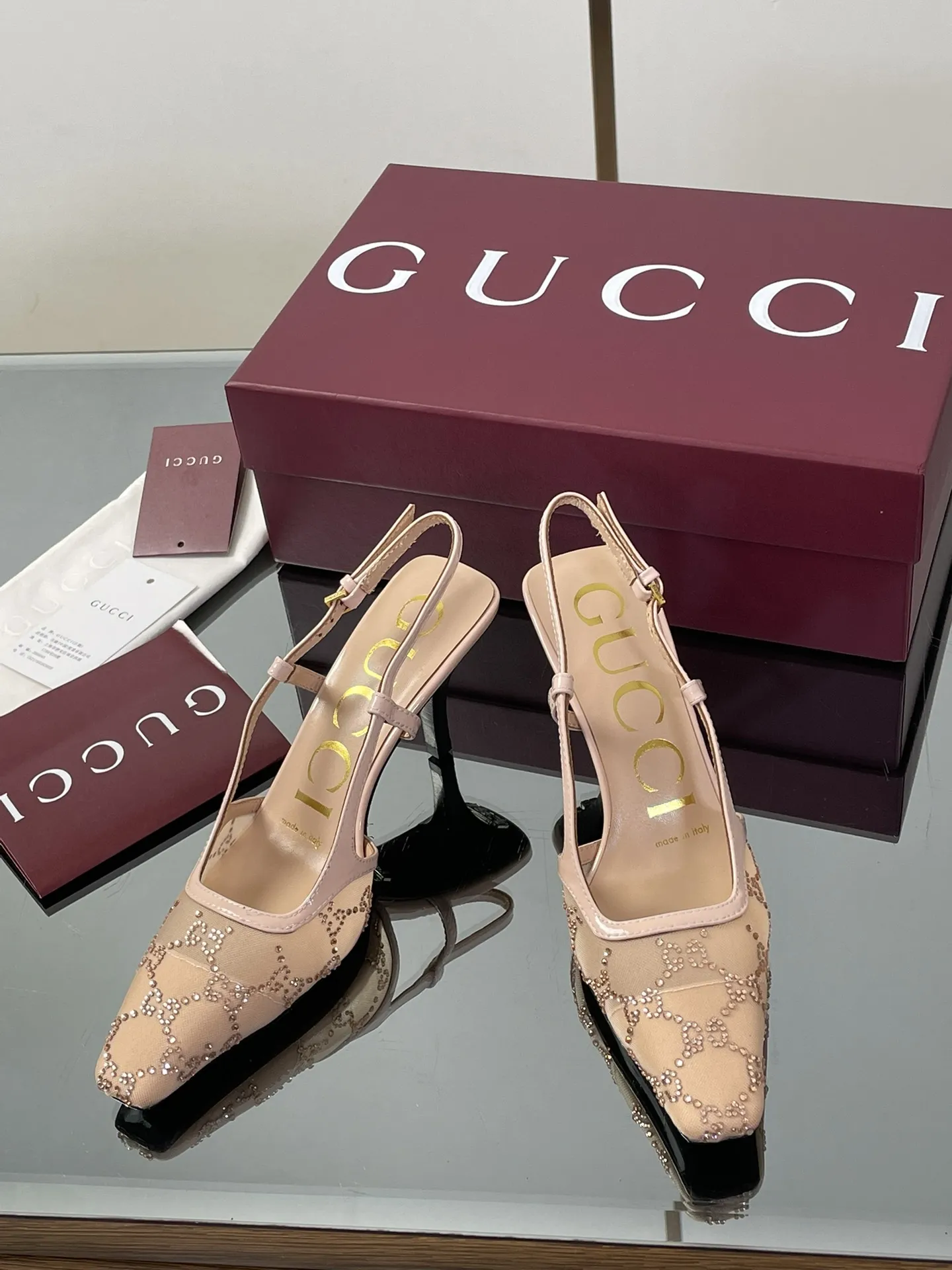 GUCCI新作ピンクハイヒールサンダルクリスタル - 画像 (3)