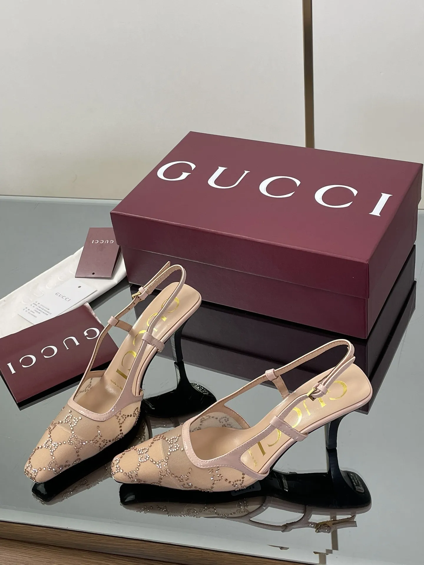 GUCCI新作ピンクハイヒールサンダルクリスタル - 画像 (4)