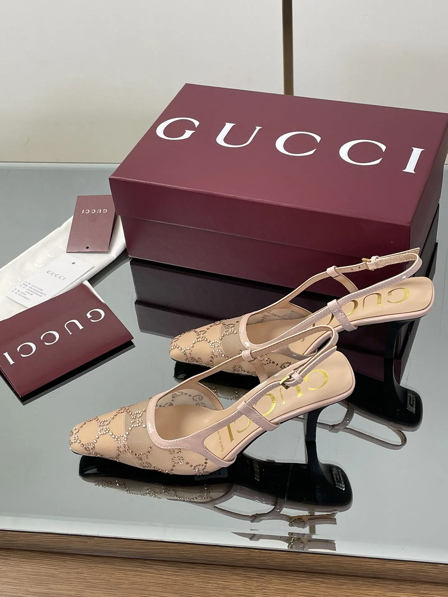 GUCCI新作ピンクハイヒールサンダルクリスタル - 画像 (5)