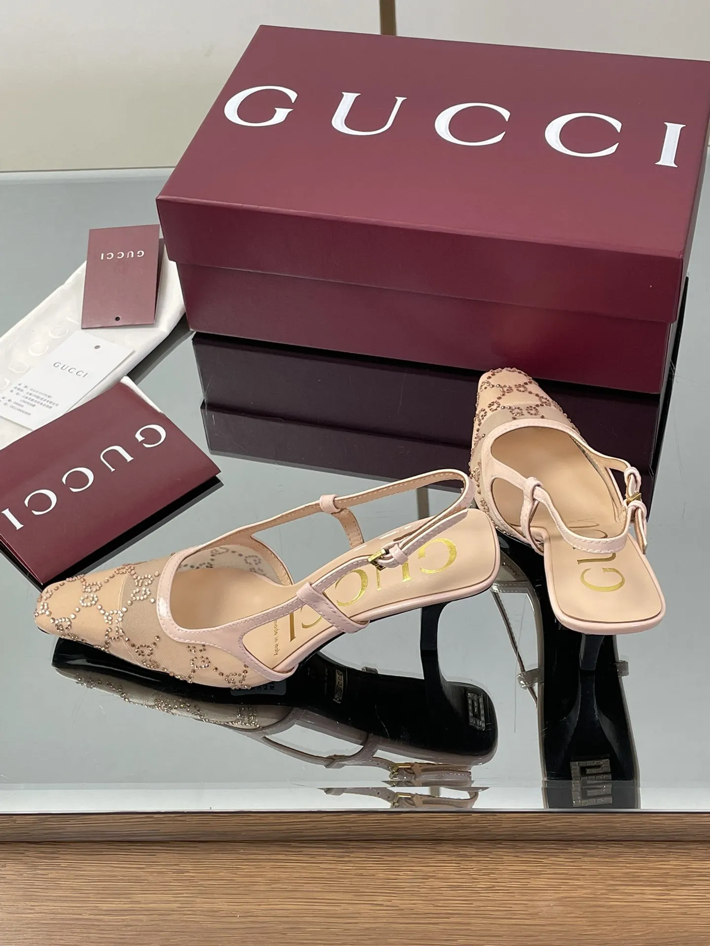 GUCCI新作ピンクハイヒールサンダルクリスタル - 画像 (7)